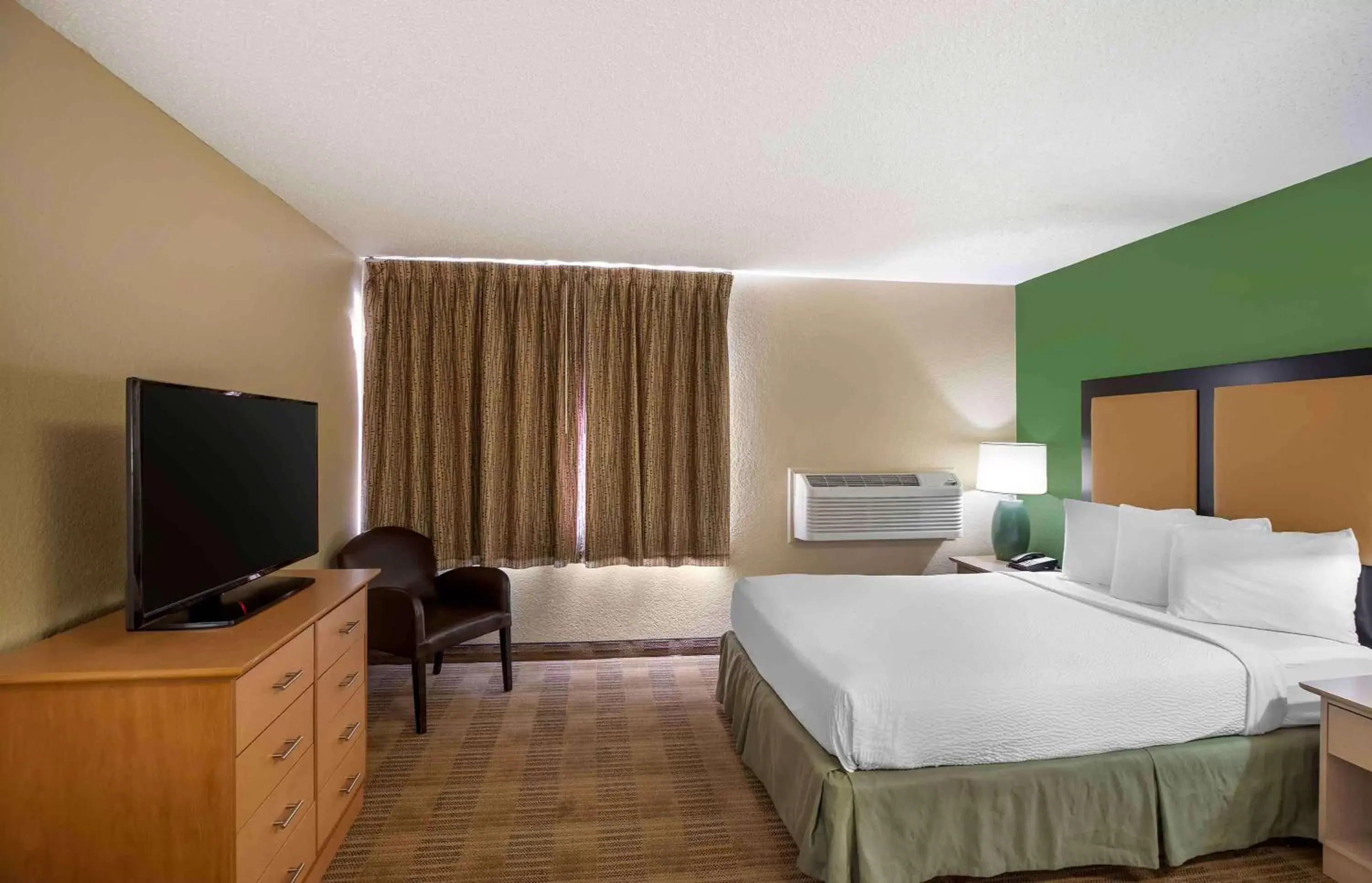 Bedroom, Bed in Extended Stay America Suites - Denver - Tech Center South