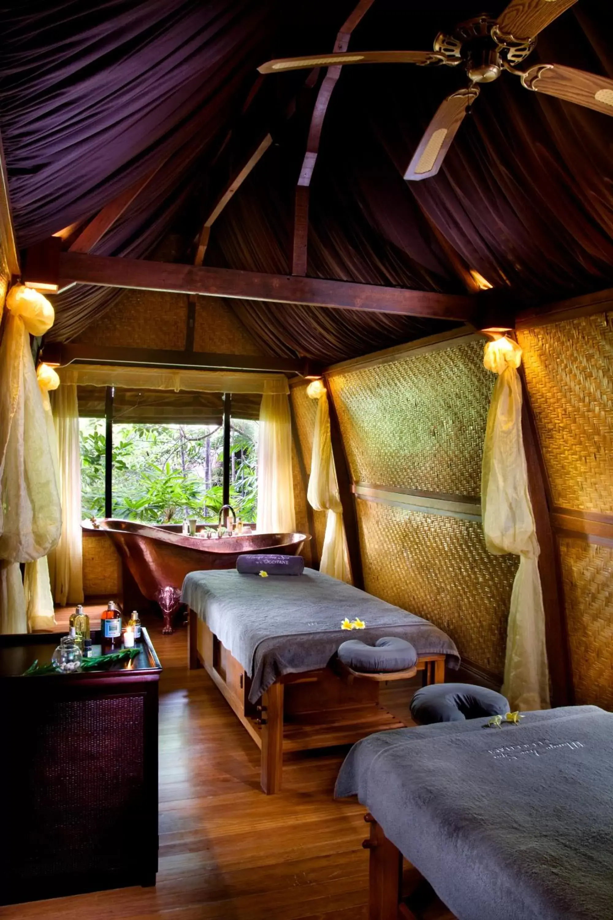 Spa and wellness centre/facilities in Kupu Kupu Barong Villas and Tree Spa by L’OCCITANE