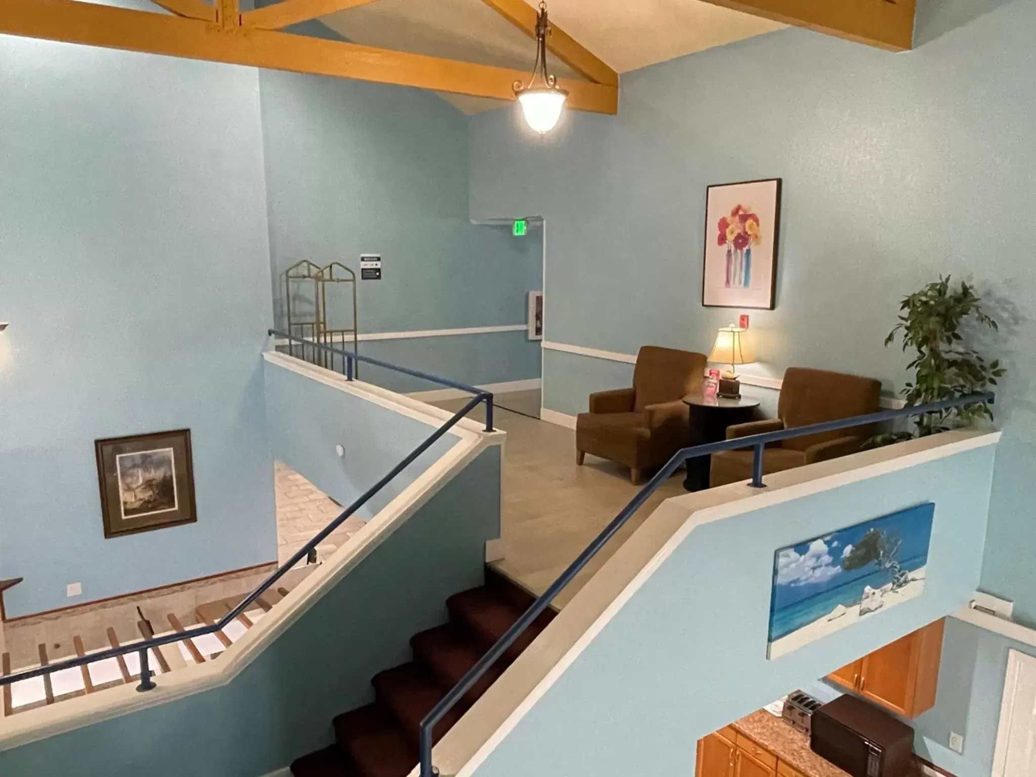 Lobby or reception in Marina Inn Des Moines / SeaTac Lobby or reception in Marina Inn Des Moines / SeaTac