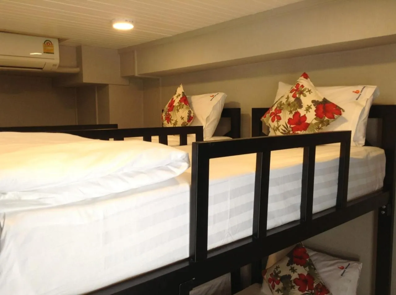 Bed in Blissotel Ratchada