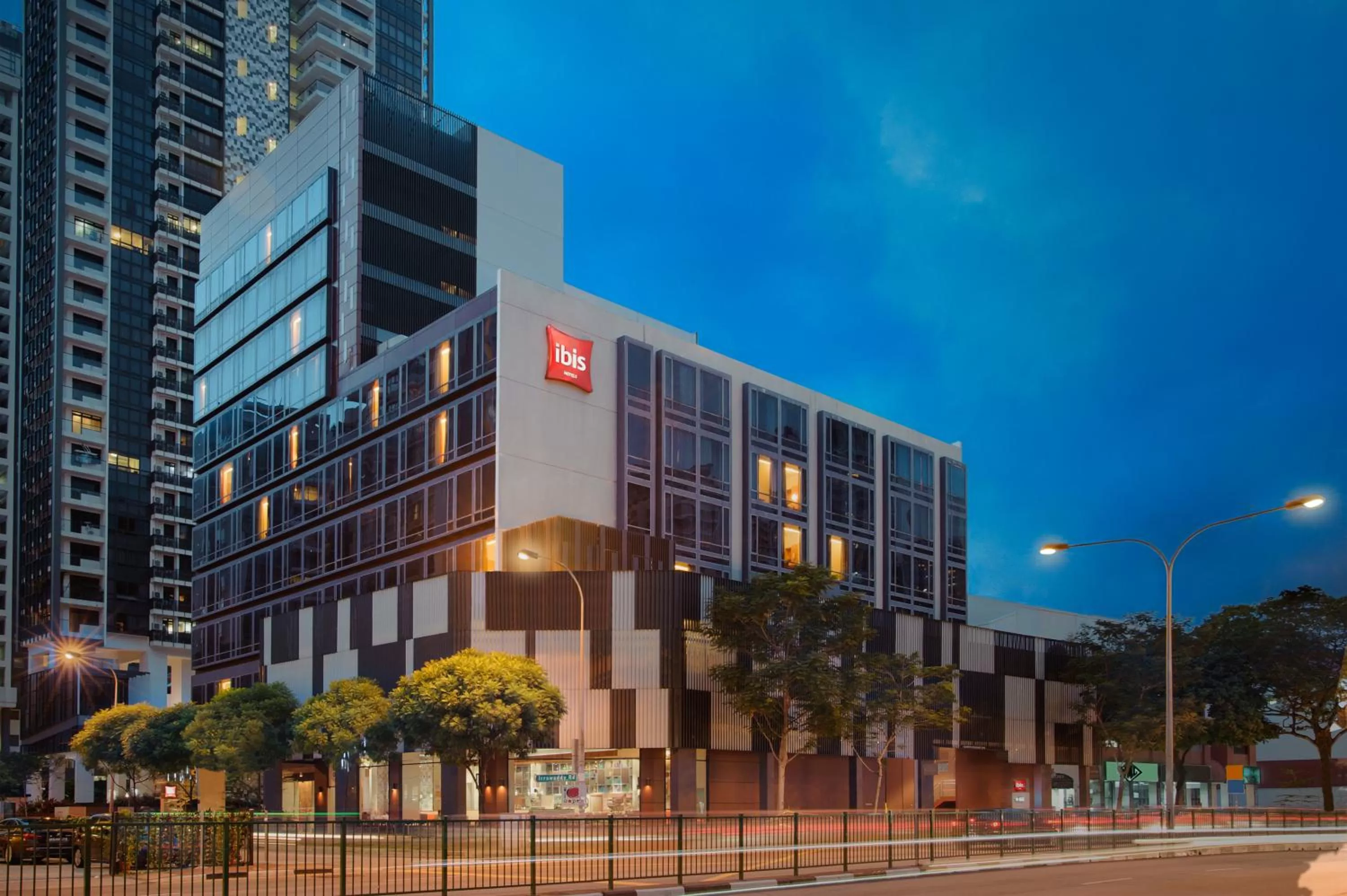 Lobby or reception in Ibis Singapore Novena
