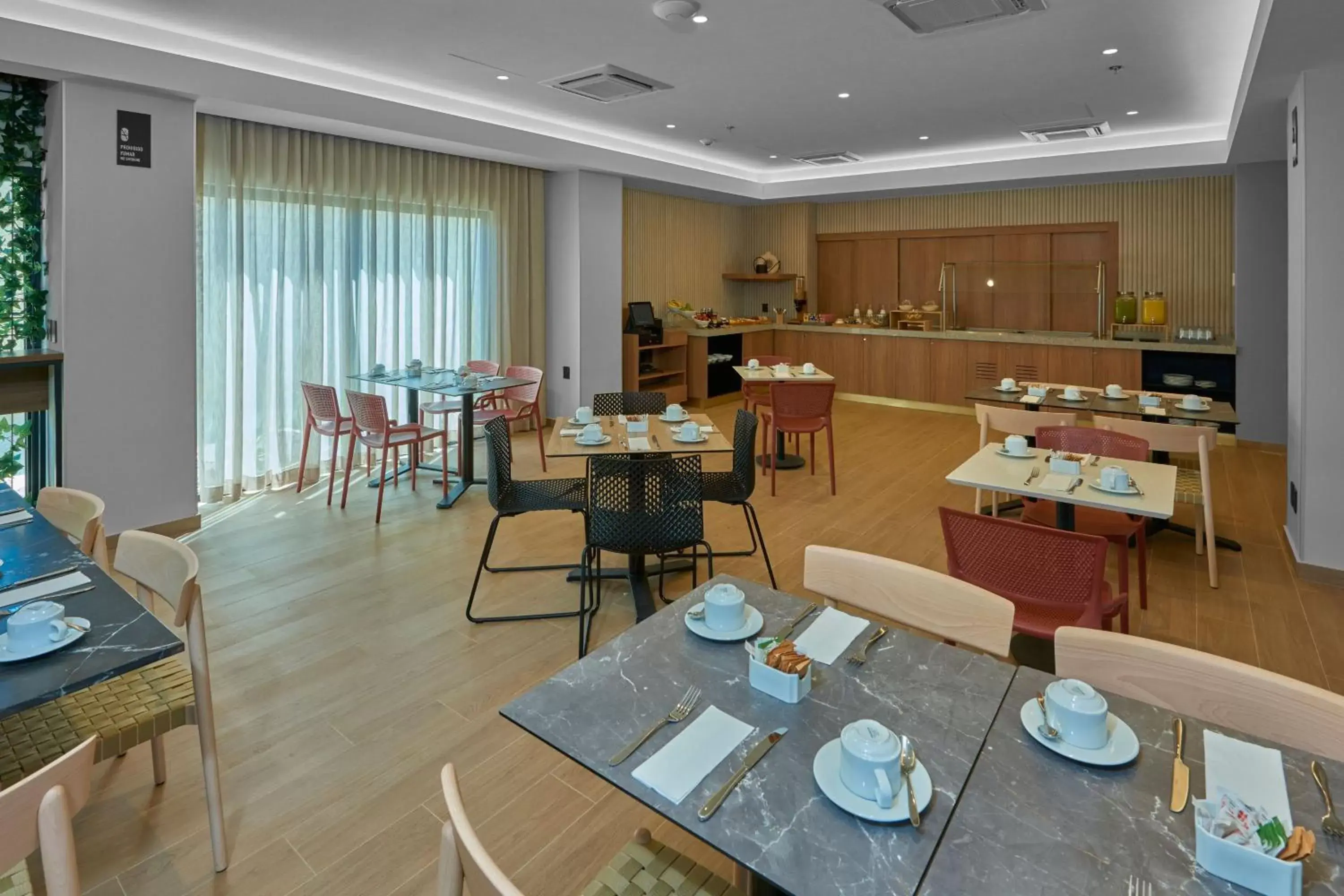 Breakfast, Restaurant/Places to Eat in City Express Plus by Marriott Mazatlan