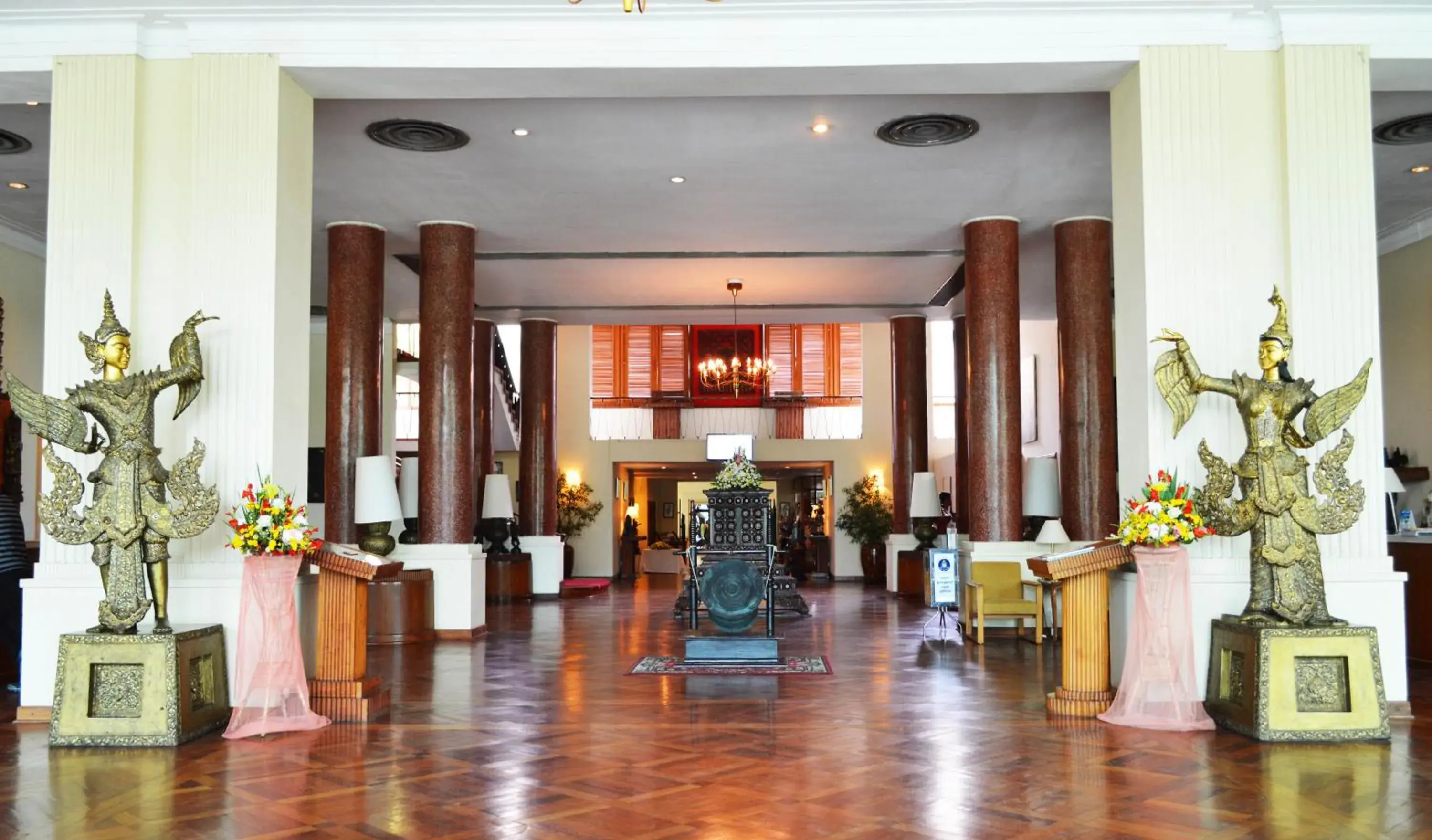 Lobby or reception, Restaurant/Places to Eat in Inya Lake Hotel