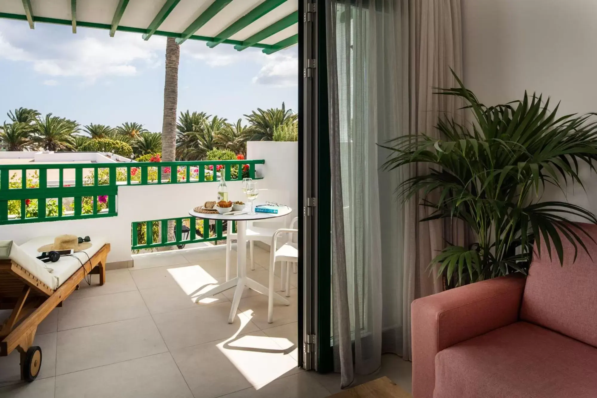 Balcony/Terrace in Nazaret Apartments