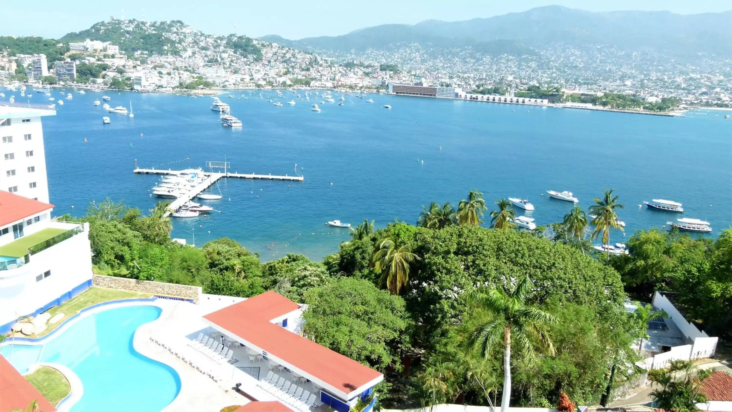 Balcony/Terrace, Bird's-eye View in Hotel Aristos Acapulco