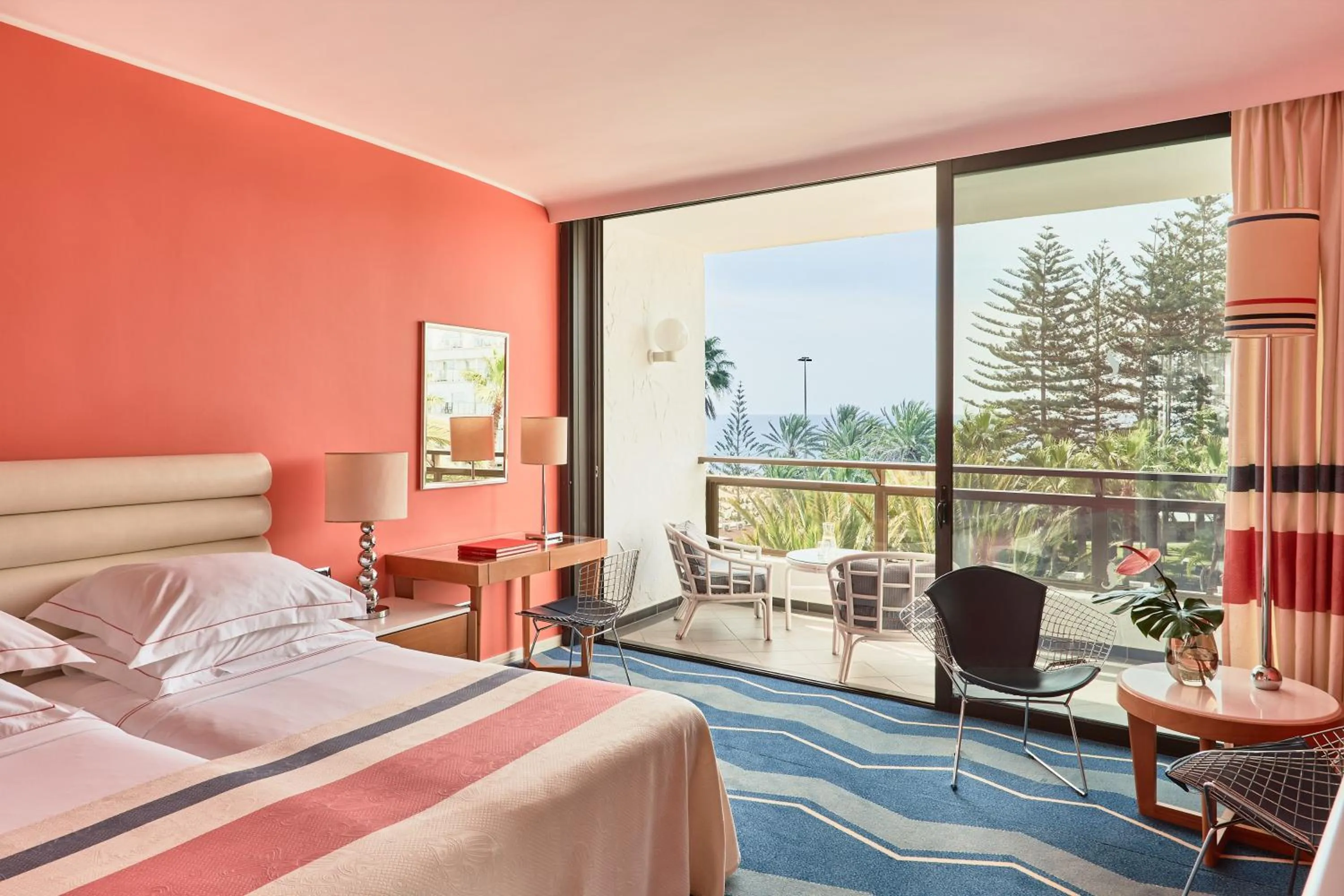 Bedroom, Bed in Seaside Palm Beach