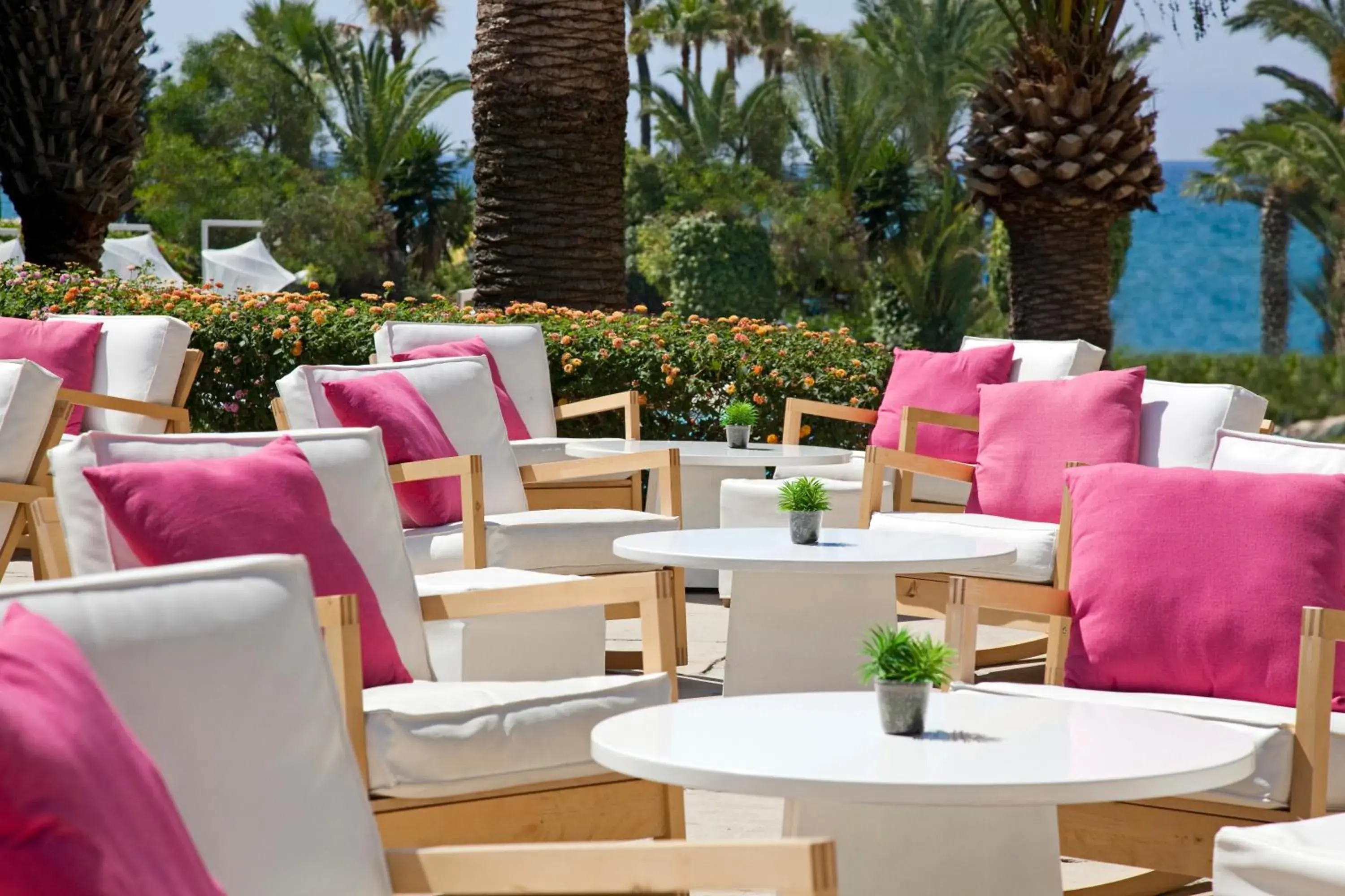 Lounge or bar in Sentido Sandy Beach Hotel & Spa