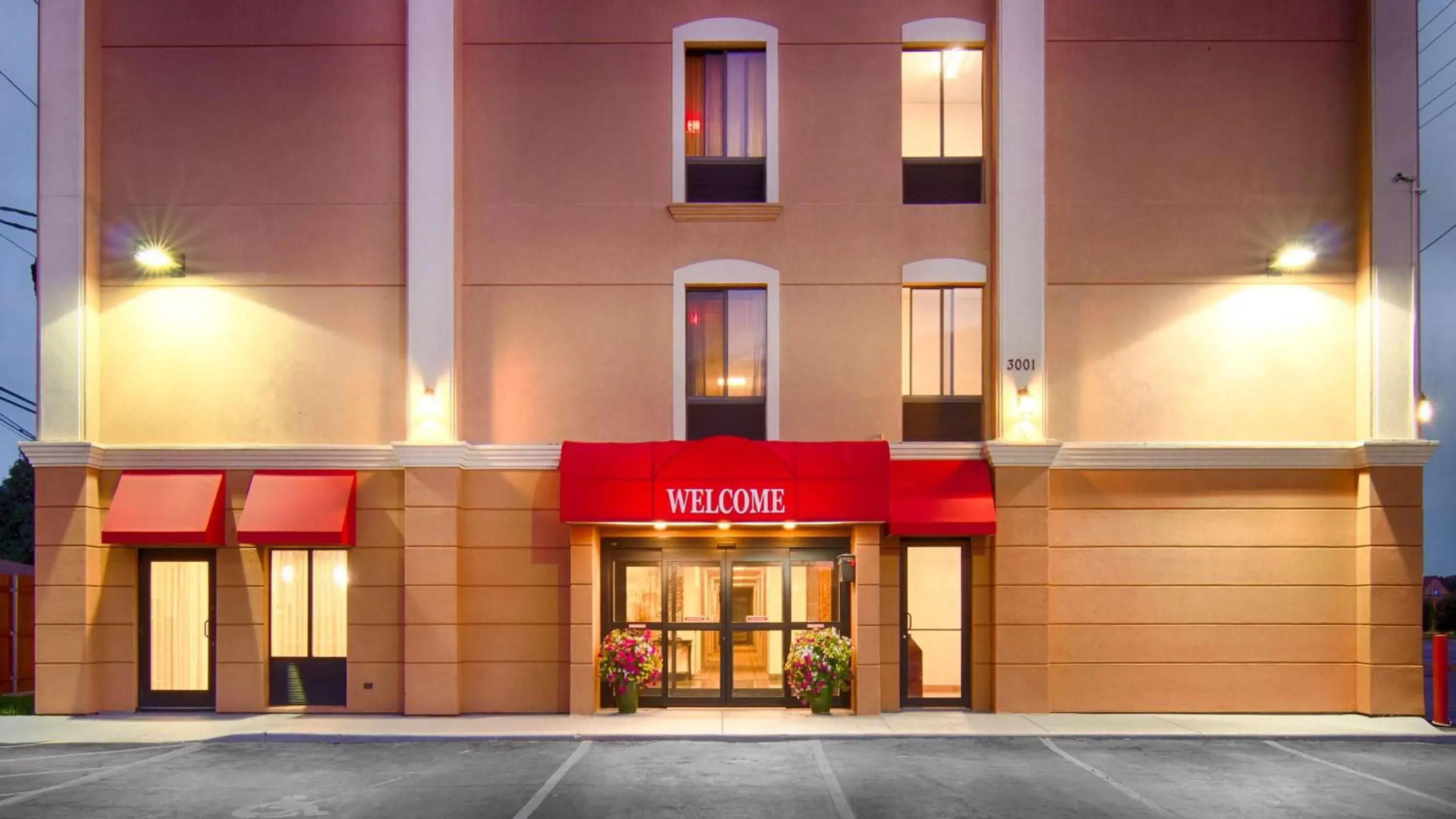 Property building in Best Western Plus O'hare International South Hotel