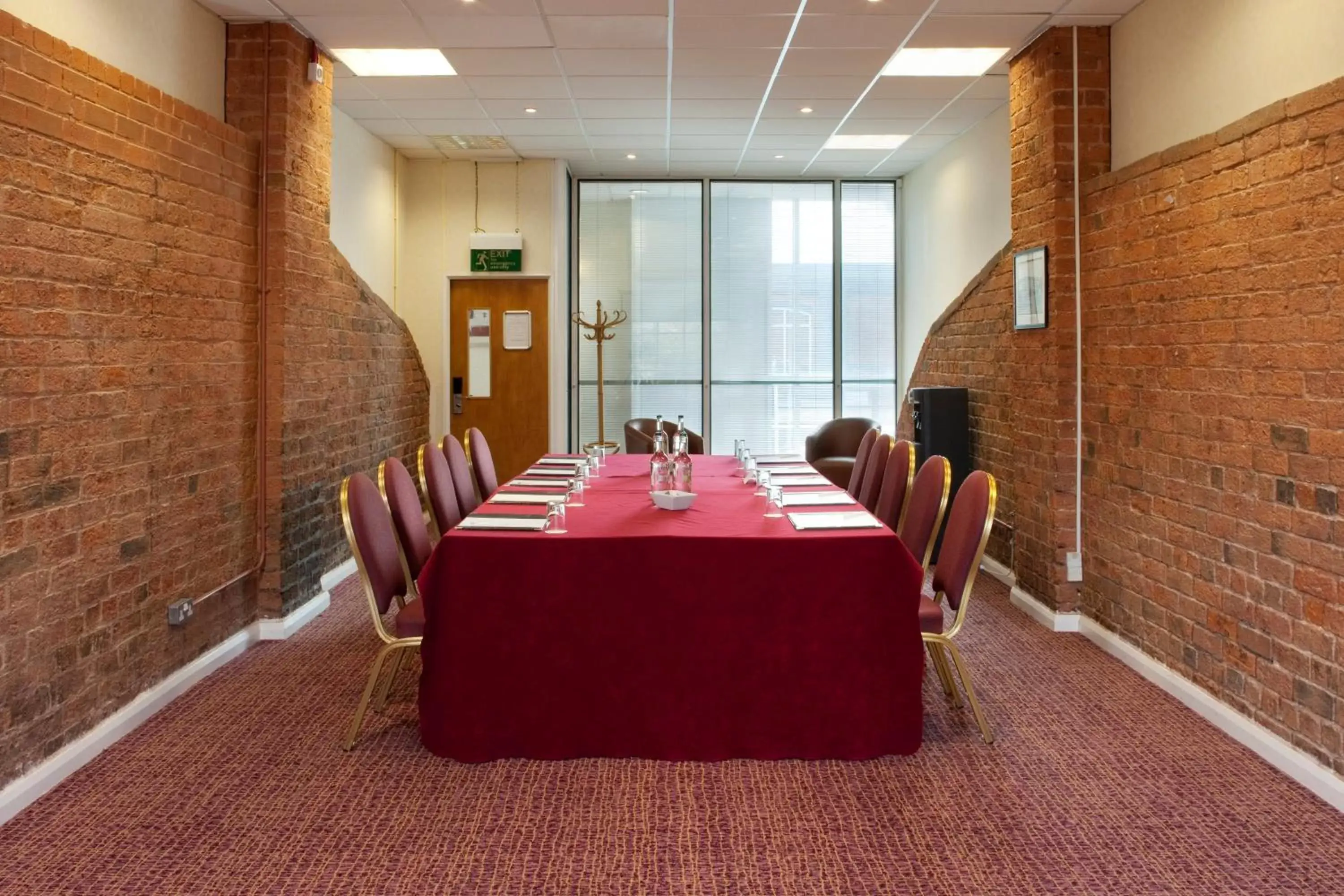 Meeting/conference room in Holiday Inn Ellesmere Port/Cheshire Oaks, an IHG Hotel