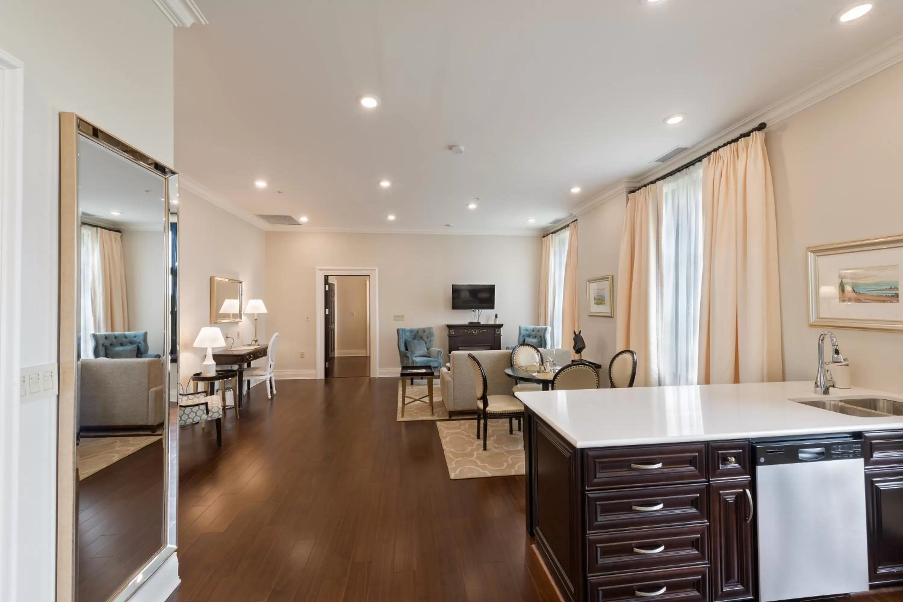 Sydney Boutique Inn & Suites