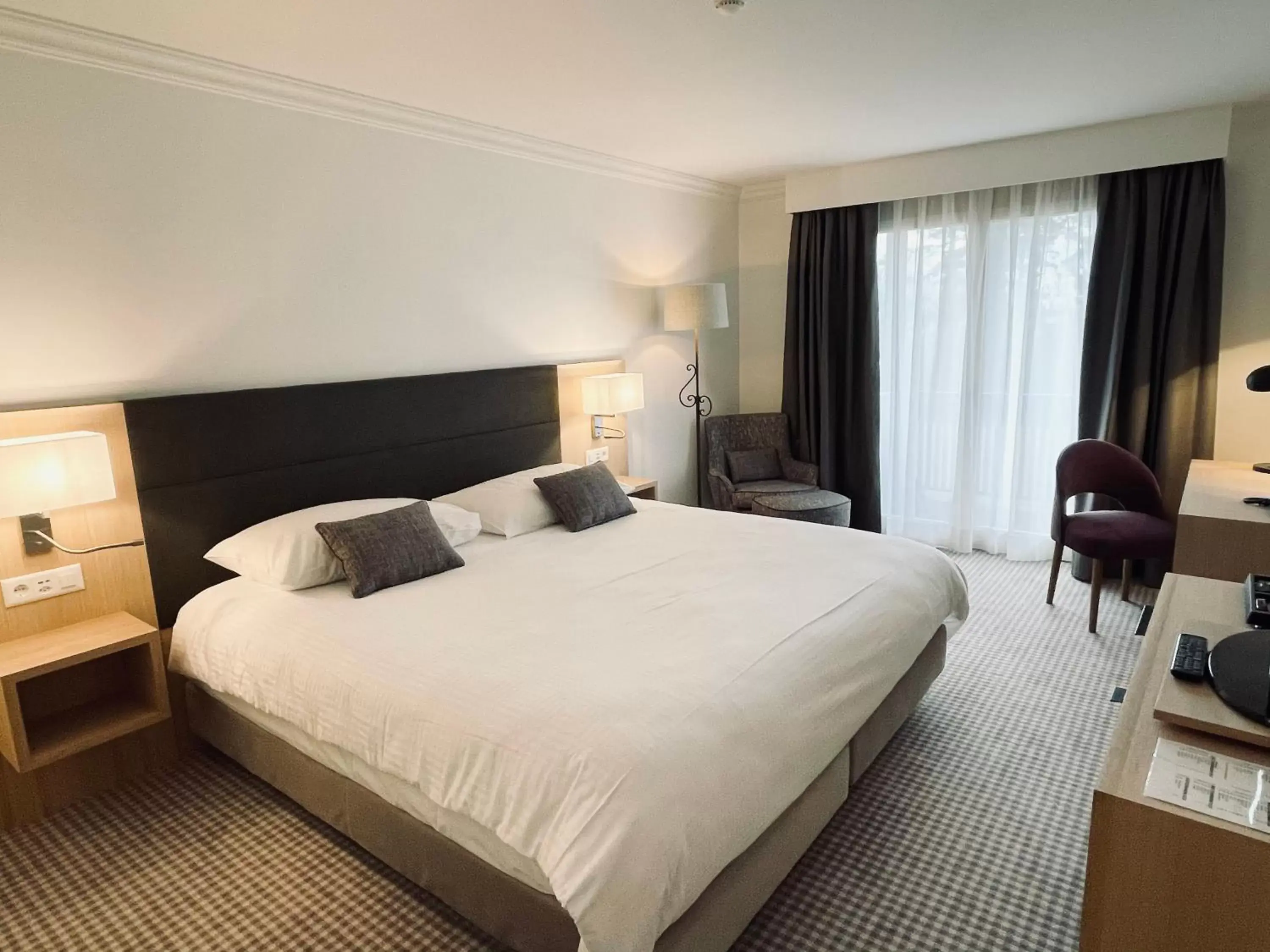 Single Room with Lake View in Hotel La Barcarolle Single Room with Lake View in Hotel La Barcarolle