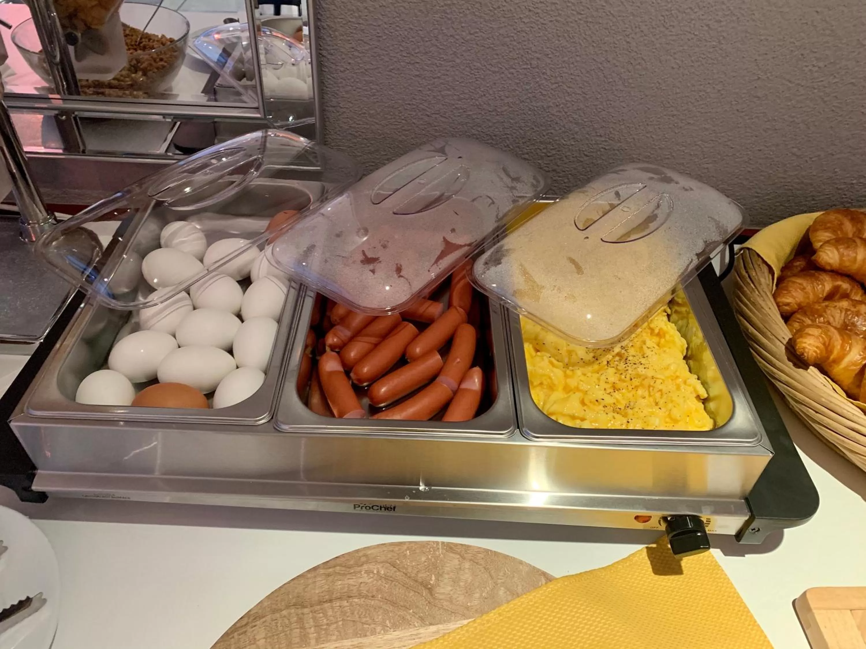 Breakfast in Hotel Gamper