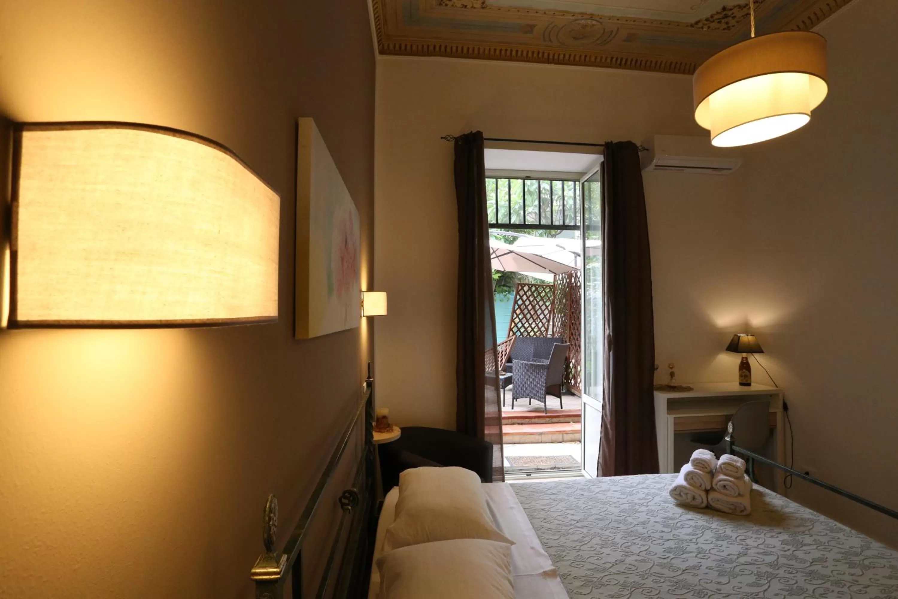 Bed in BELLA PALERMO