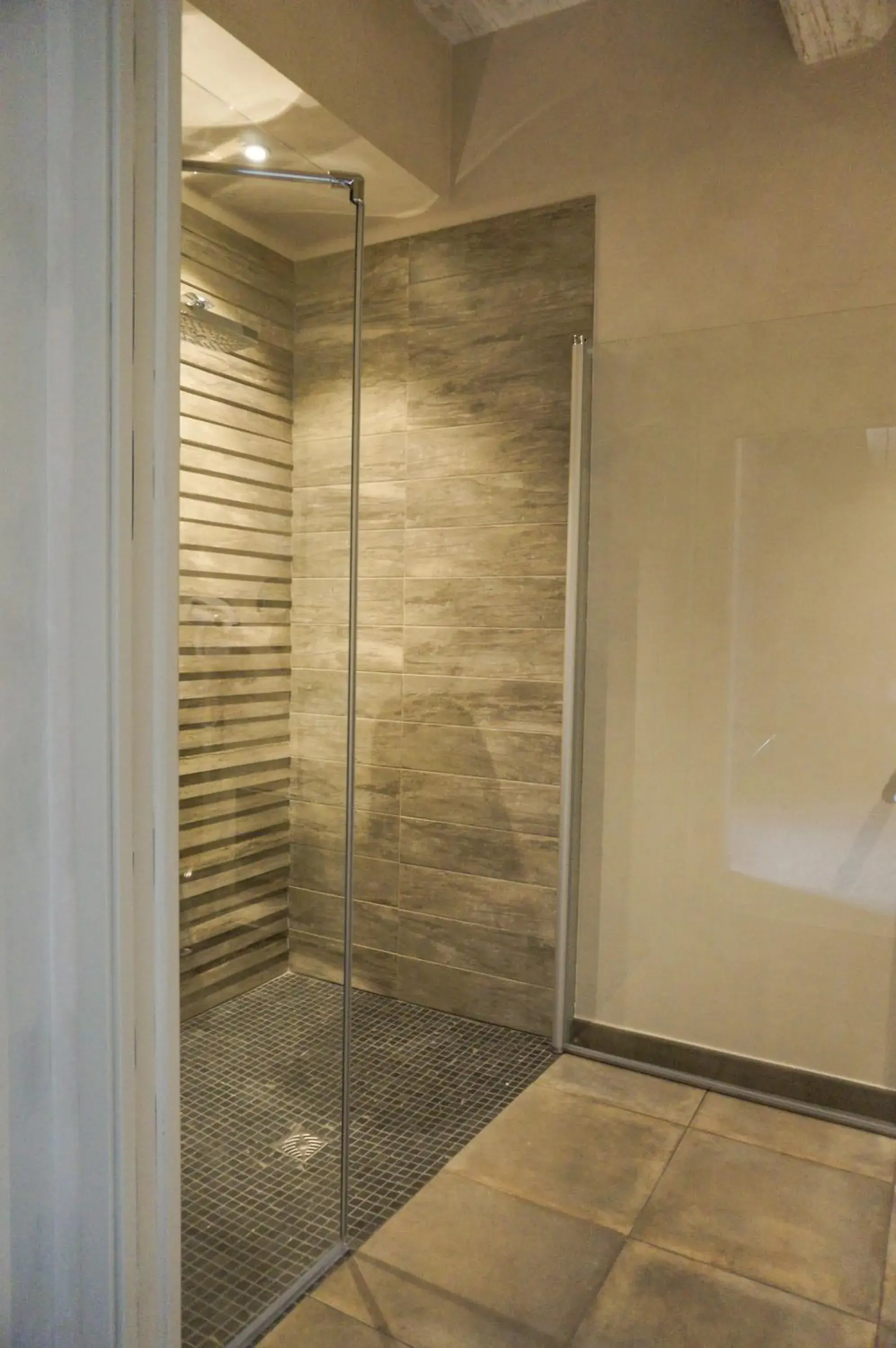 Shower, Bathroom in Villa Montesquieu