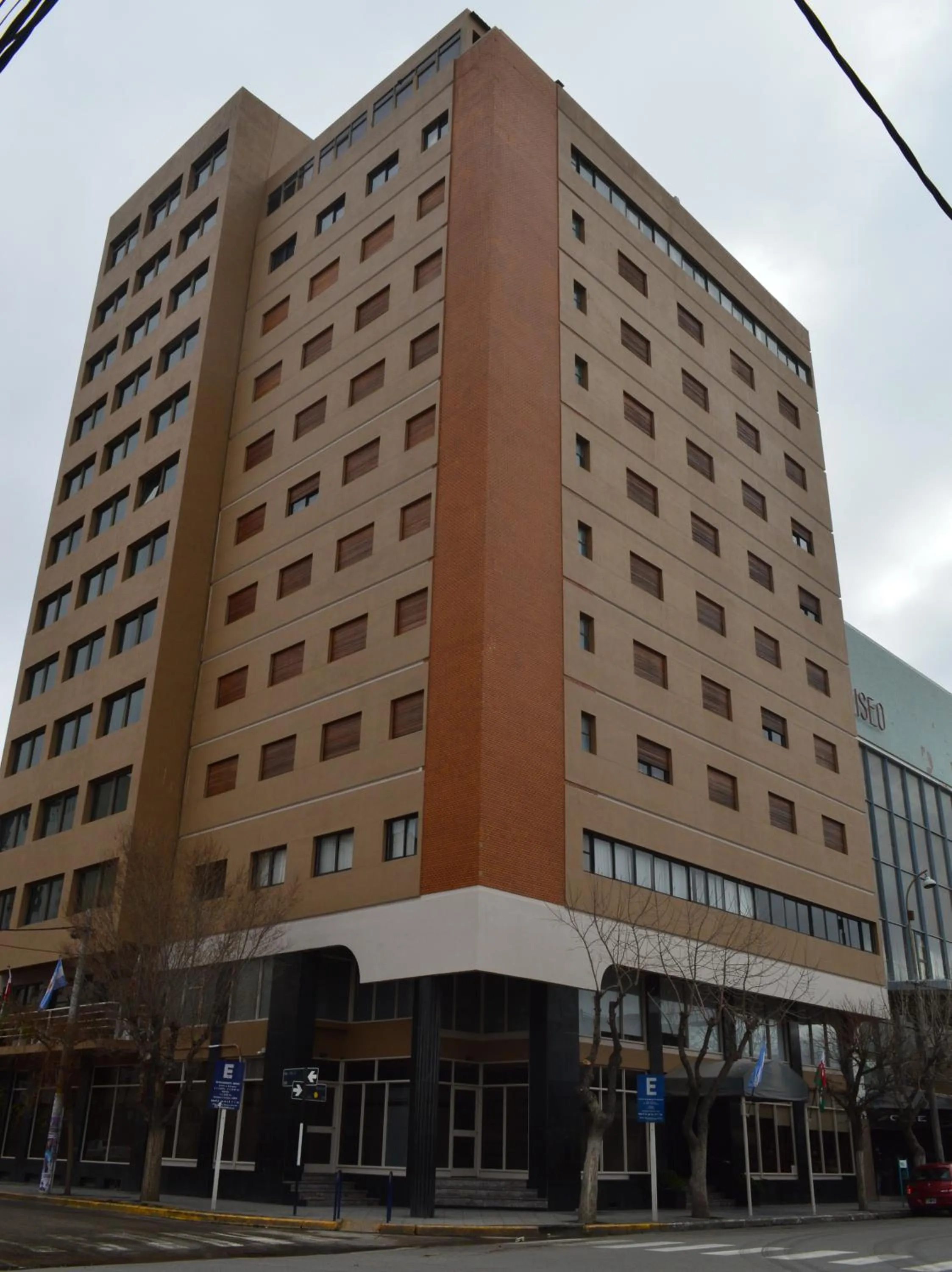 Facade/entrance, Property Building in Hotel Rayentray Trelew