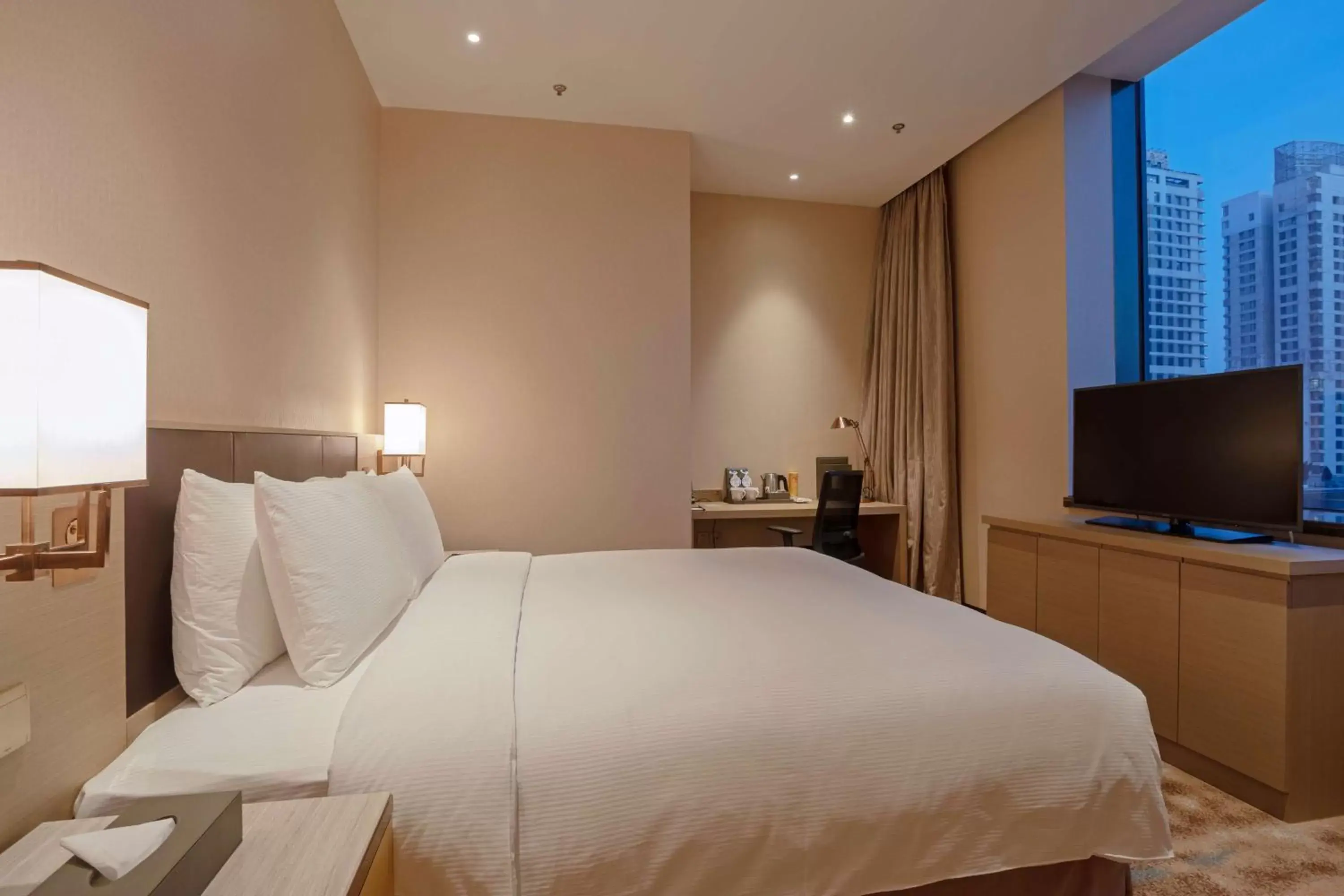 Bedroom, Bed in Hilton Shenyang