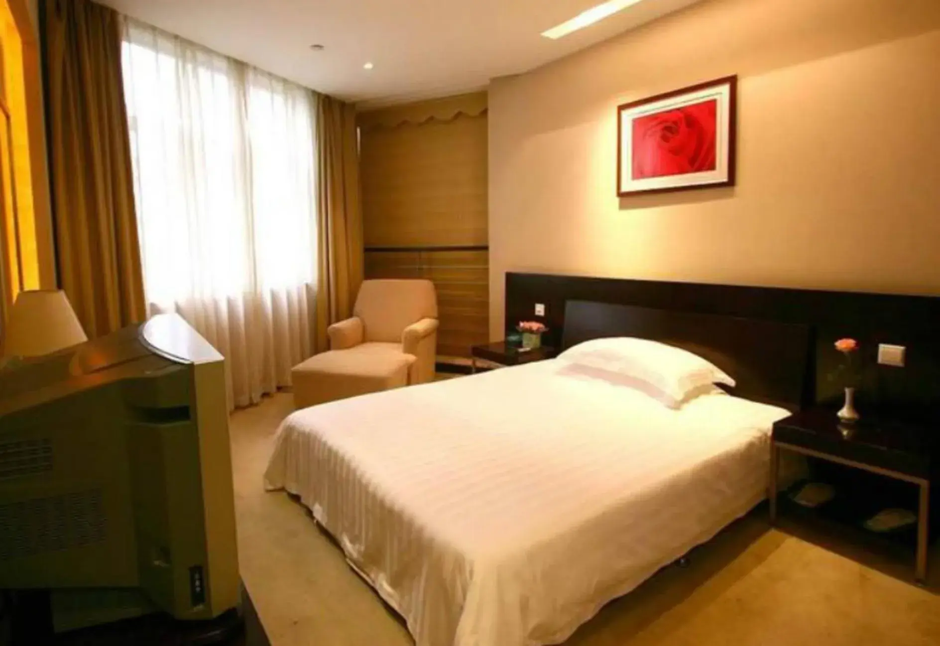 Bed in Ying Yuan Hotel