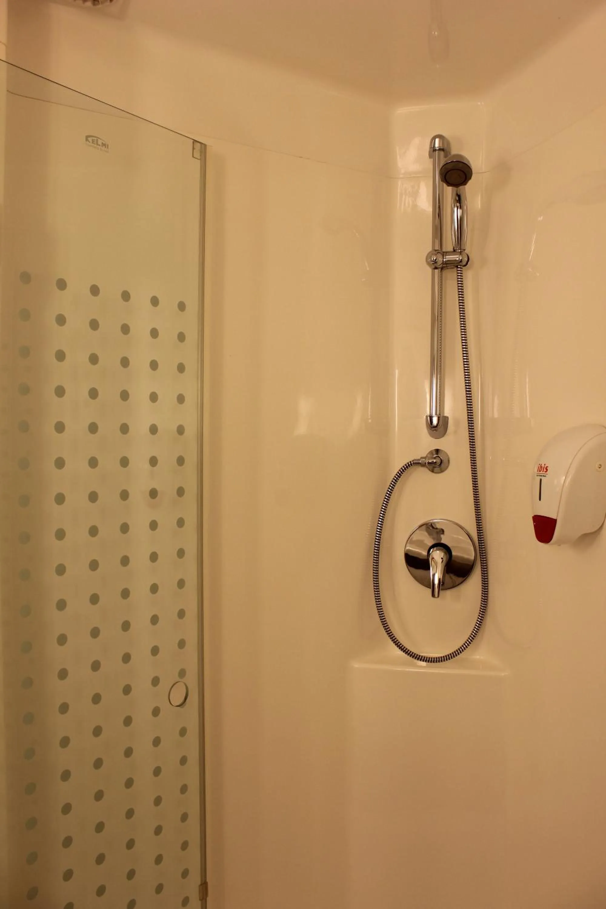 Bathroom in Ibis Balikpapan