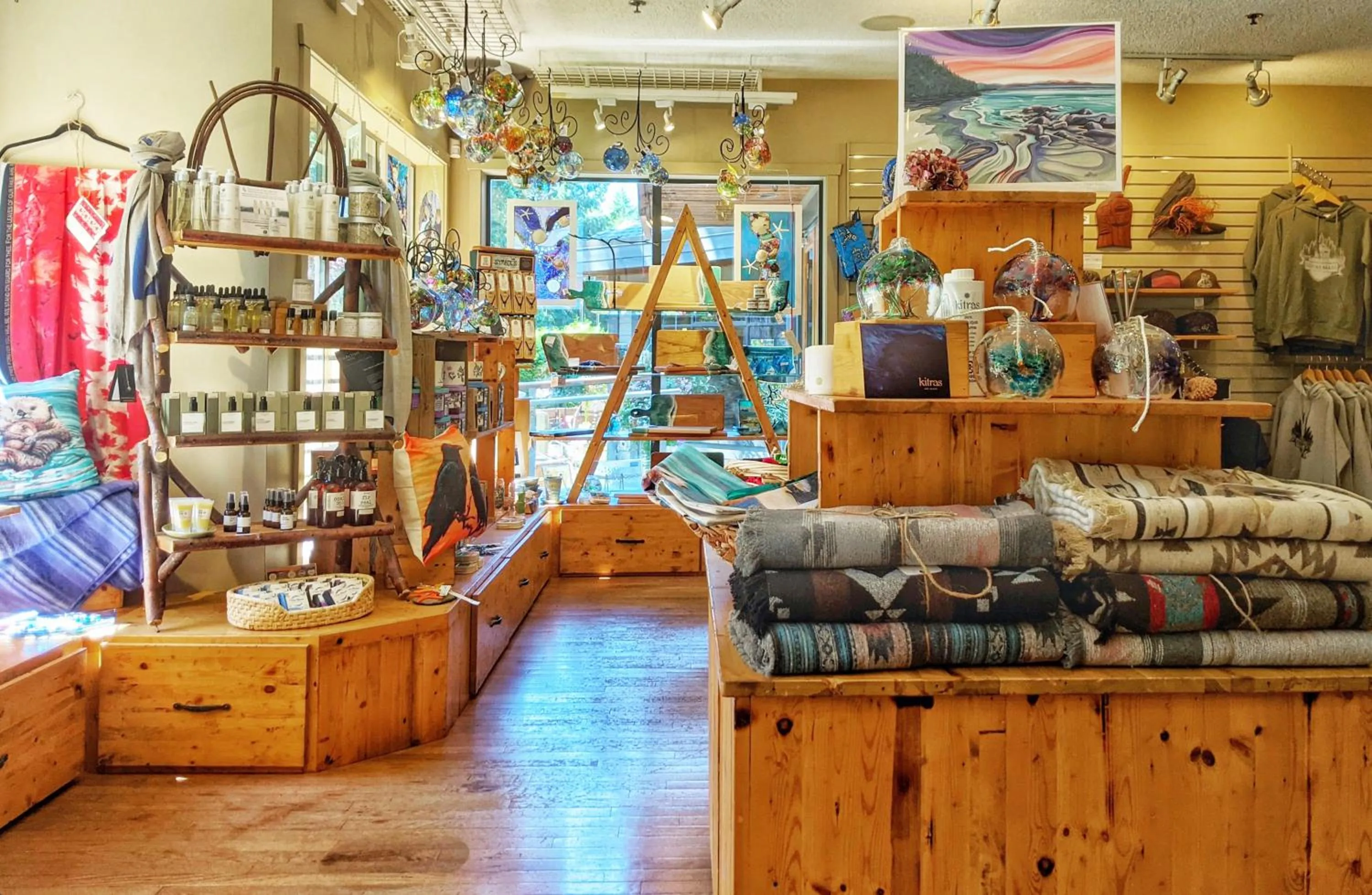 Shopping Area in Tigh-Na-Mara Seaside Spa Resort