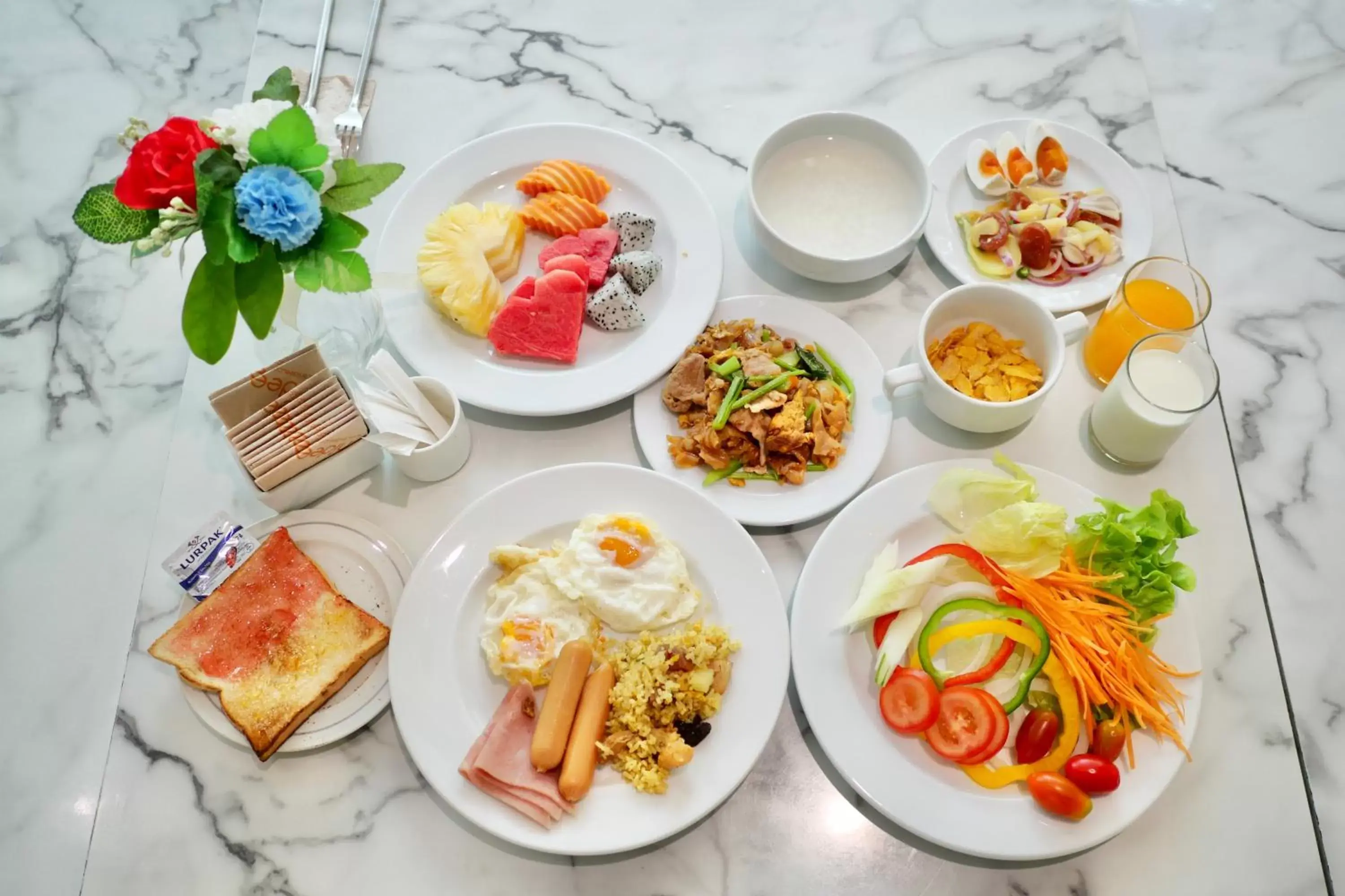Breakfast in Tinidee Hotel Bangkok Golf Club - SHA Certified