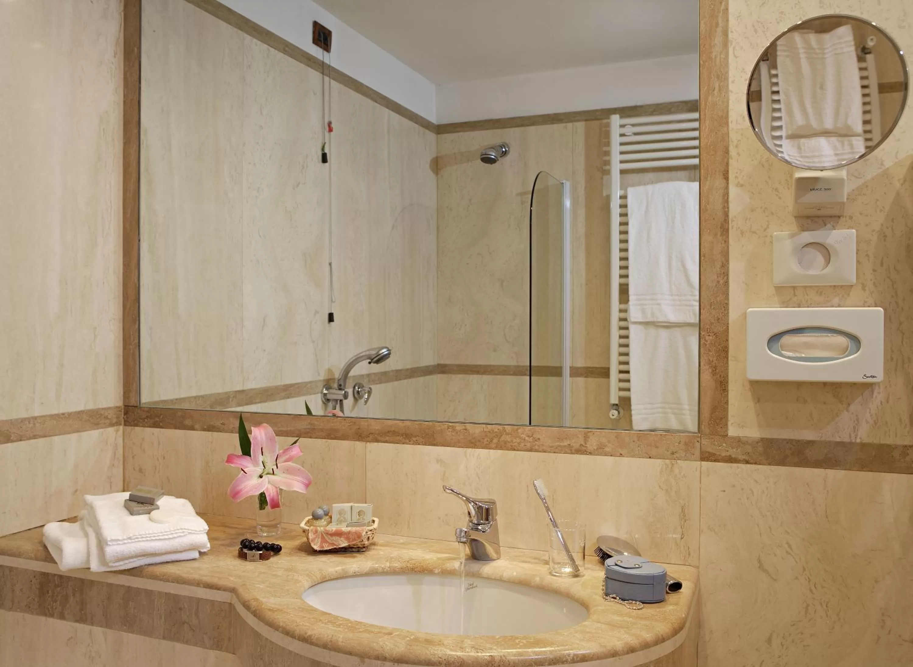 Toilet in Hotel Kette