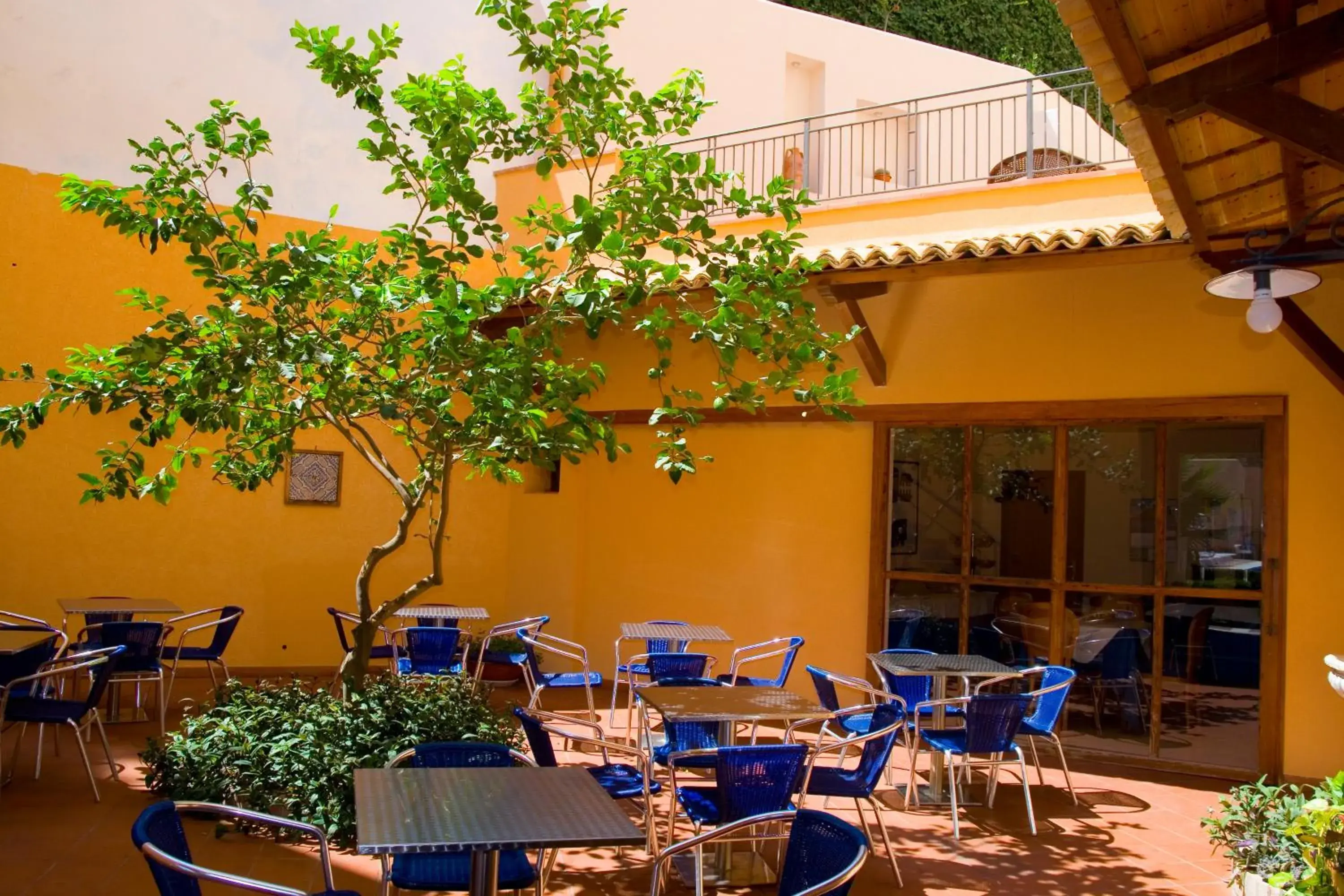 Garden, Restaurant/Places to Eat in Hotel Punta Nord Est