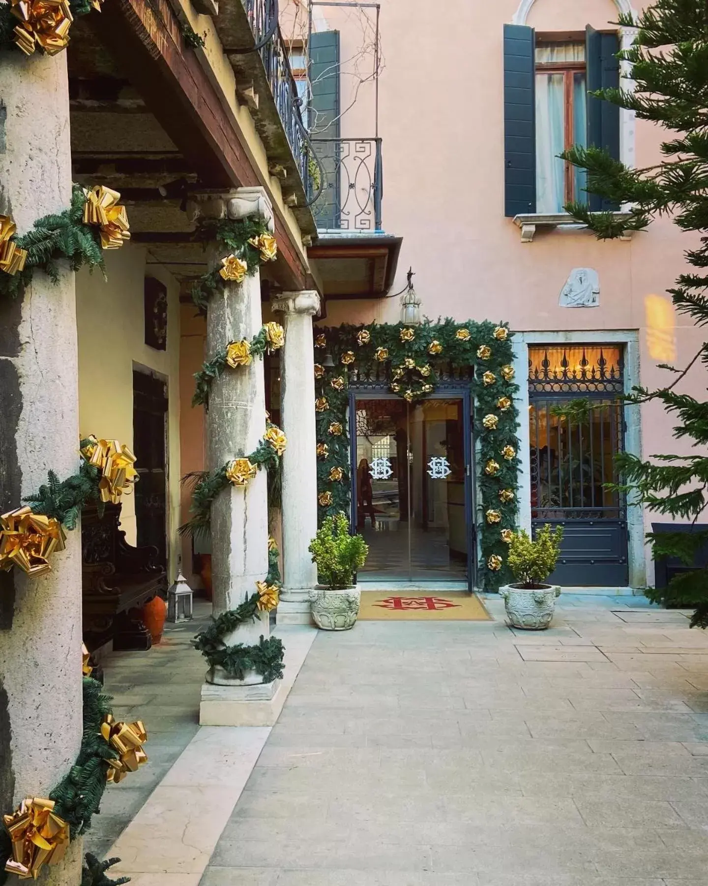 Facade/entrance in Hotel Sant'Antonin