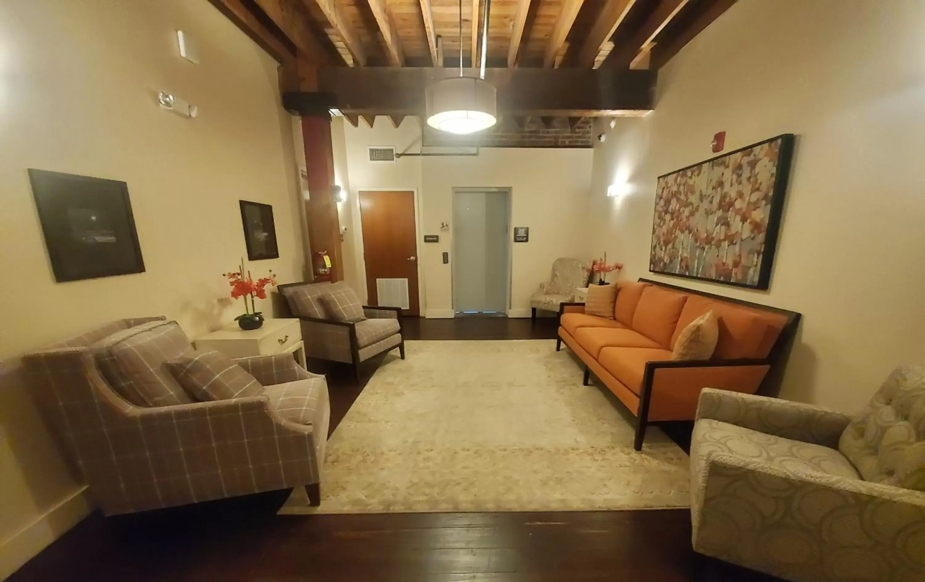 Seating Area in Jackson Park Inn, Ascend Hotel Collection