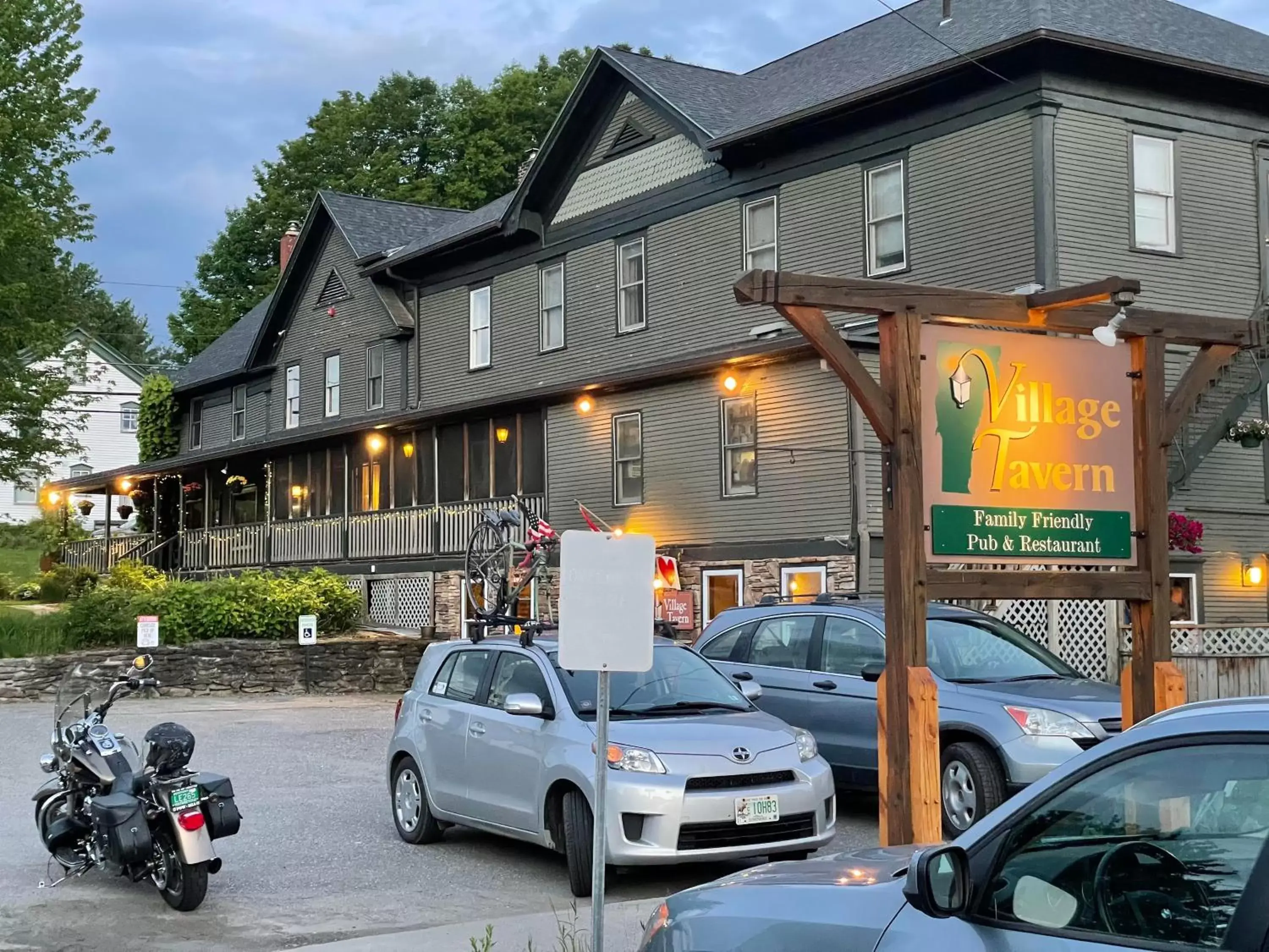 Restaurant/places to eat, Property Building in Smugglers Notch Inn