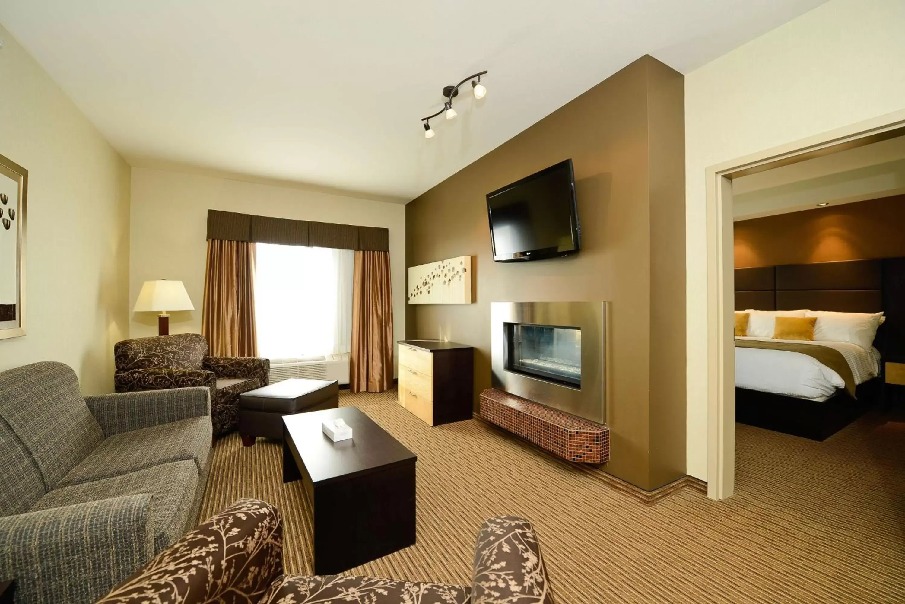 Photo of the whole room, TV/Entertainment Center in Best Western Cold Lake Inn