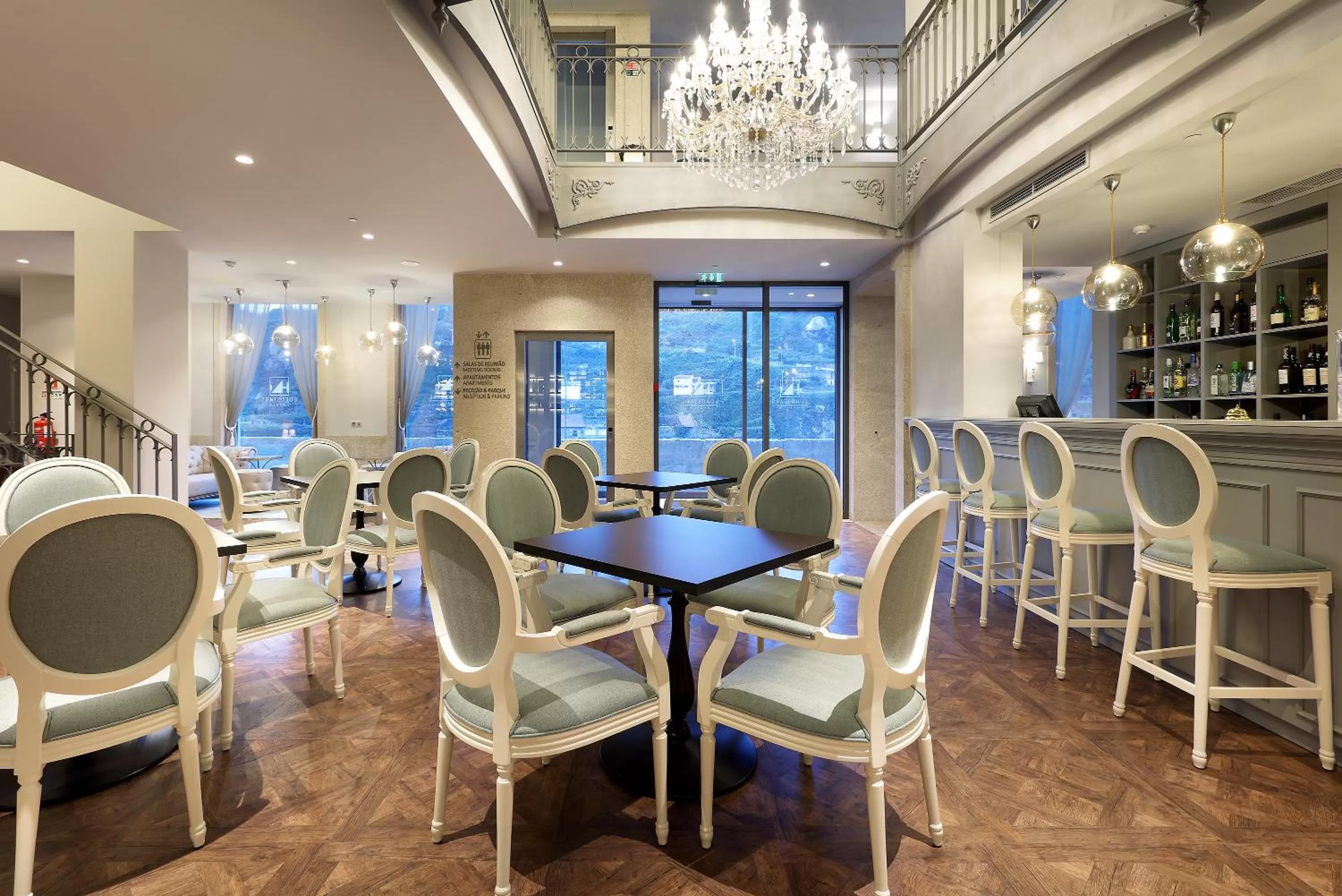 Lounge or bar in Eurostars Porto Douro