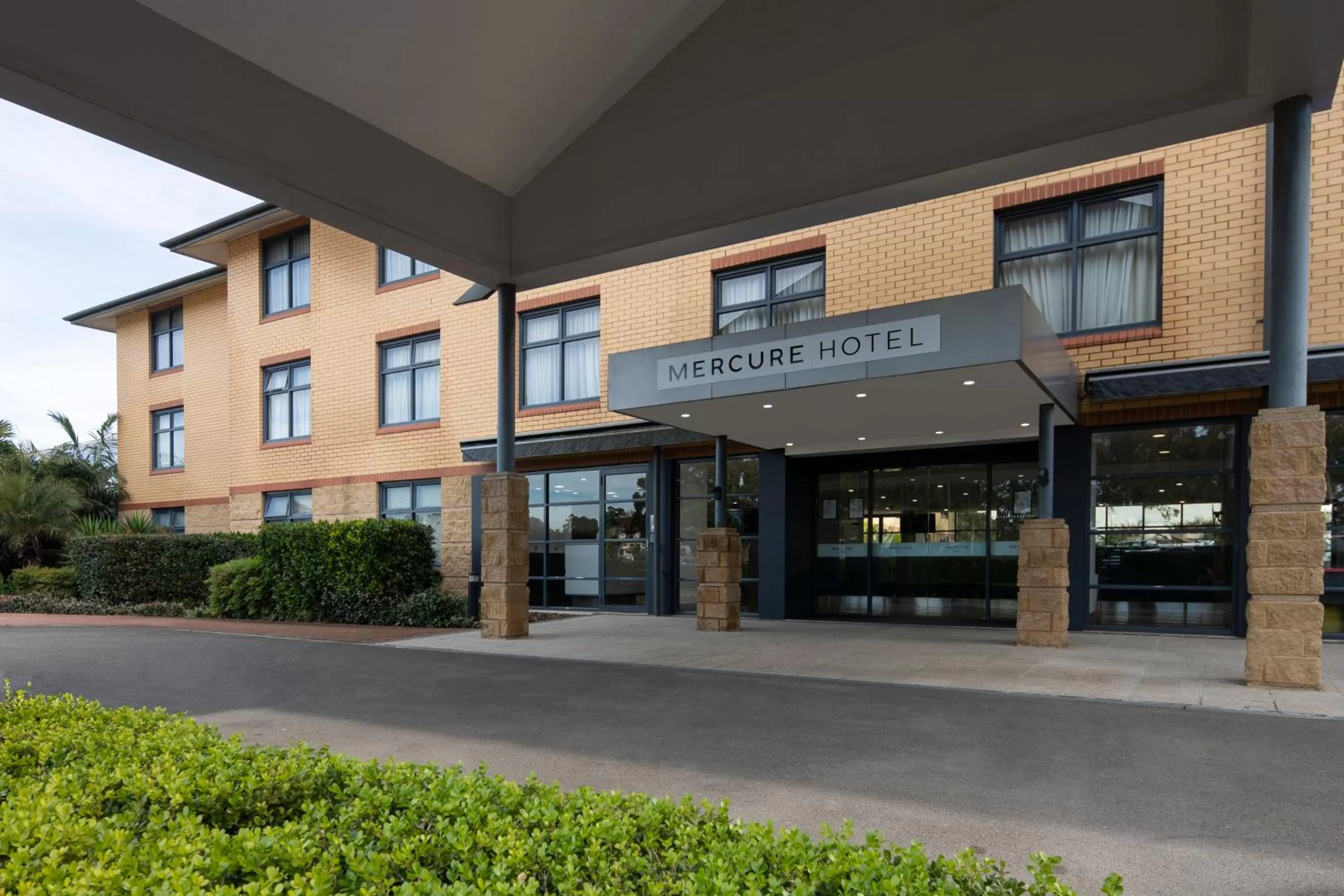 Property building in Mercure Sydney Blacktown