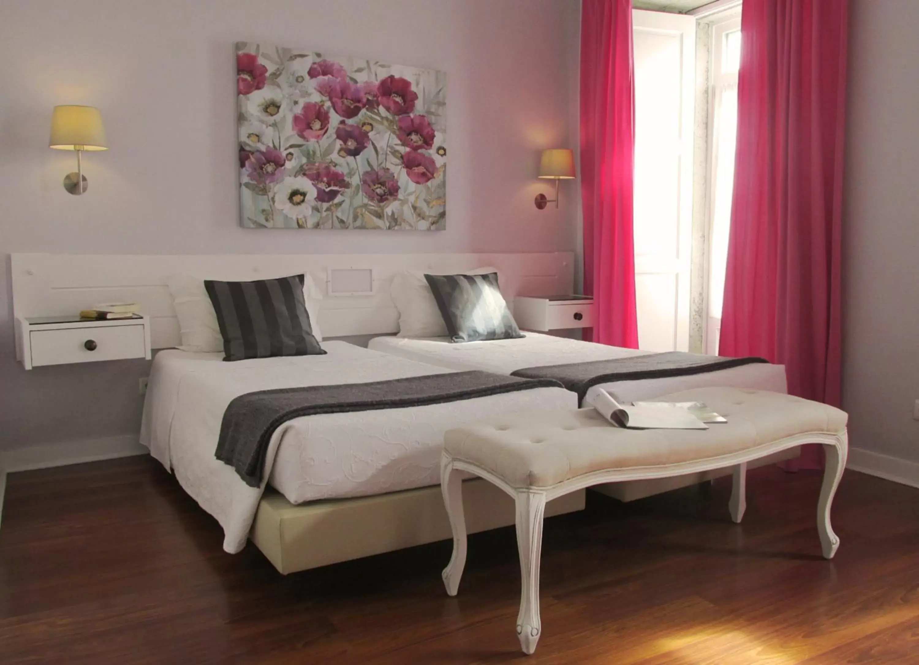 Day, Bed in Hotel Jardim Viana do Castelo