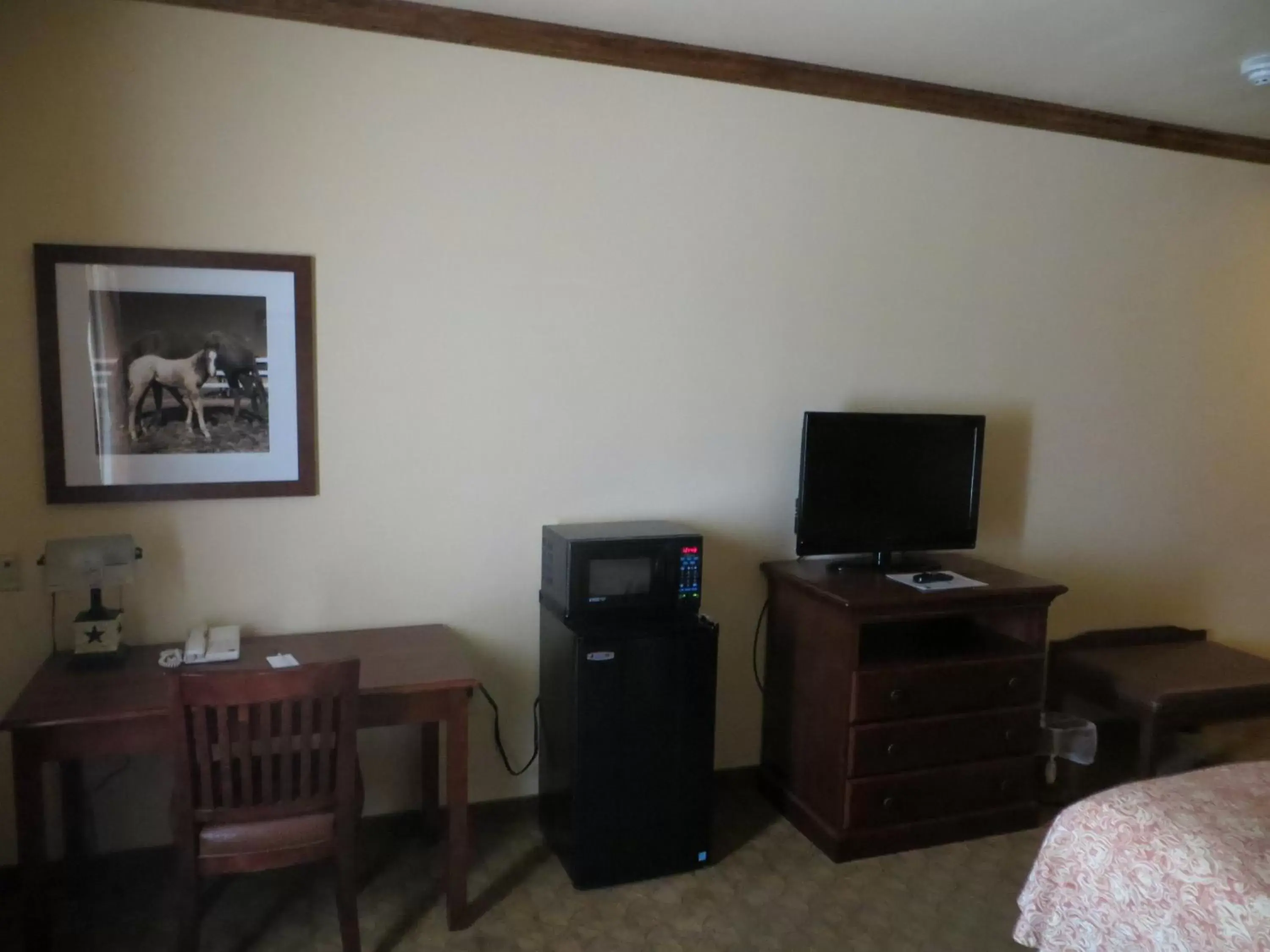 Decorative detail, TV/Entertainment Center in Hotel Texas Hallettsville