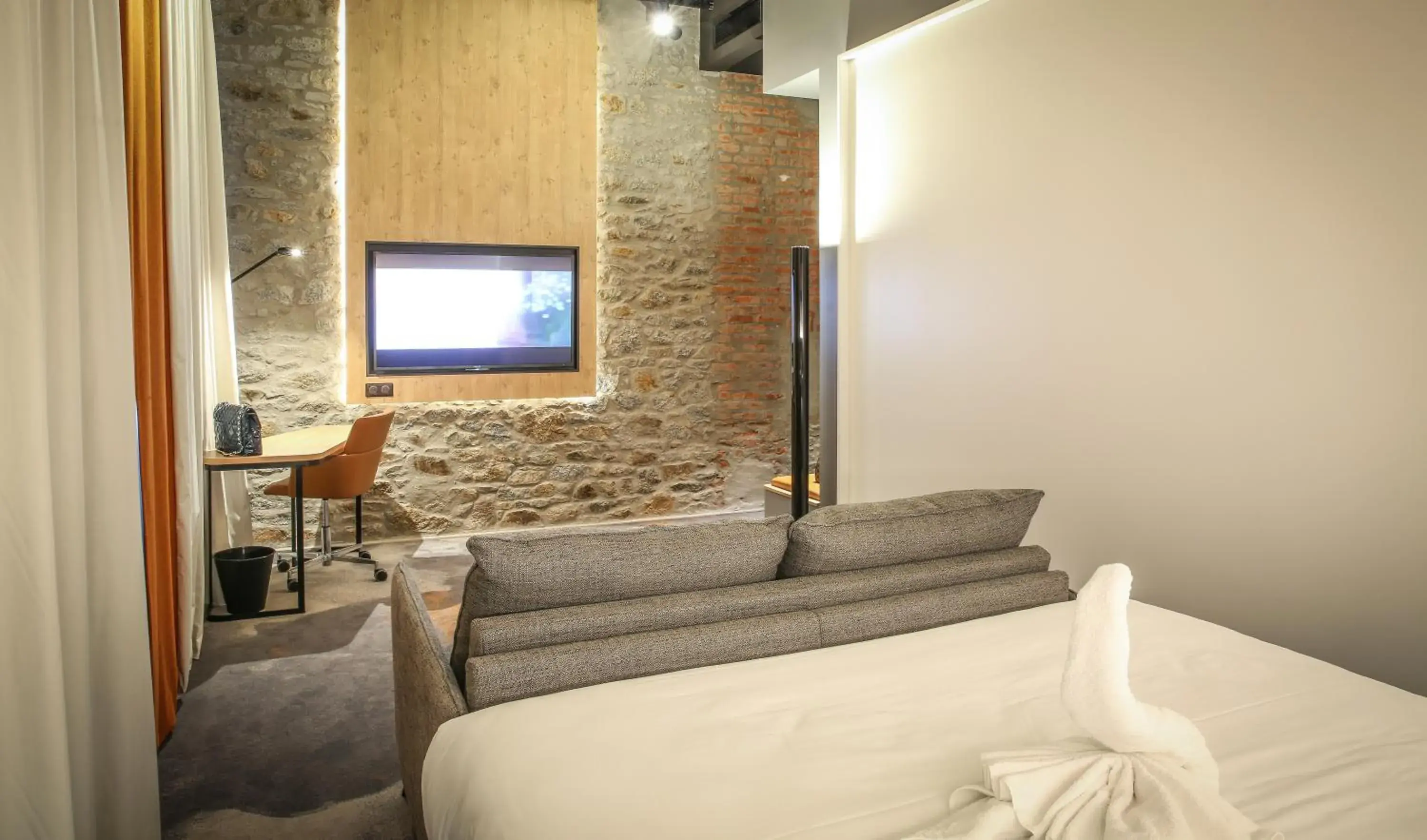 Bedroom in Novotel Saint Brieuc Centre Gare