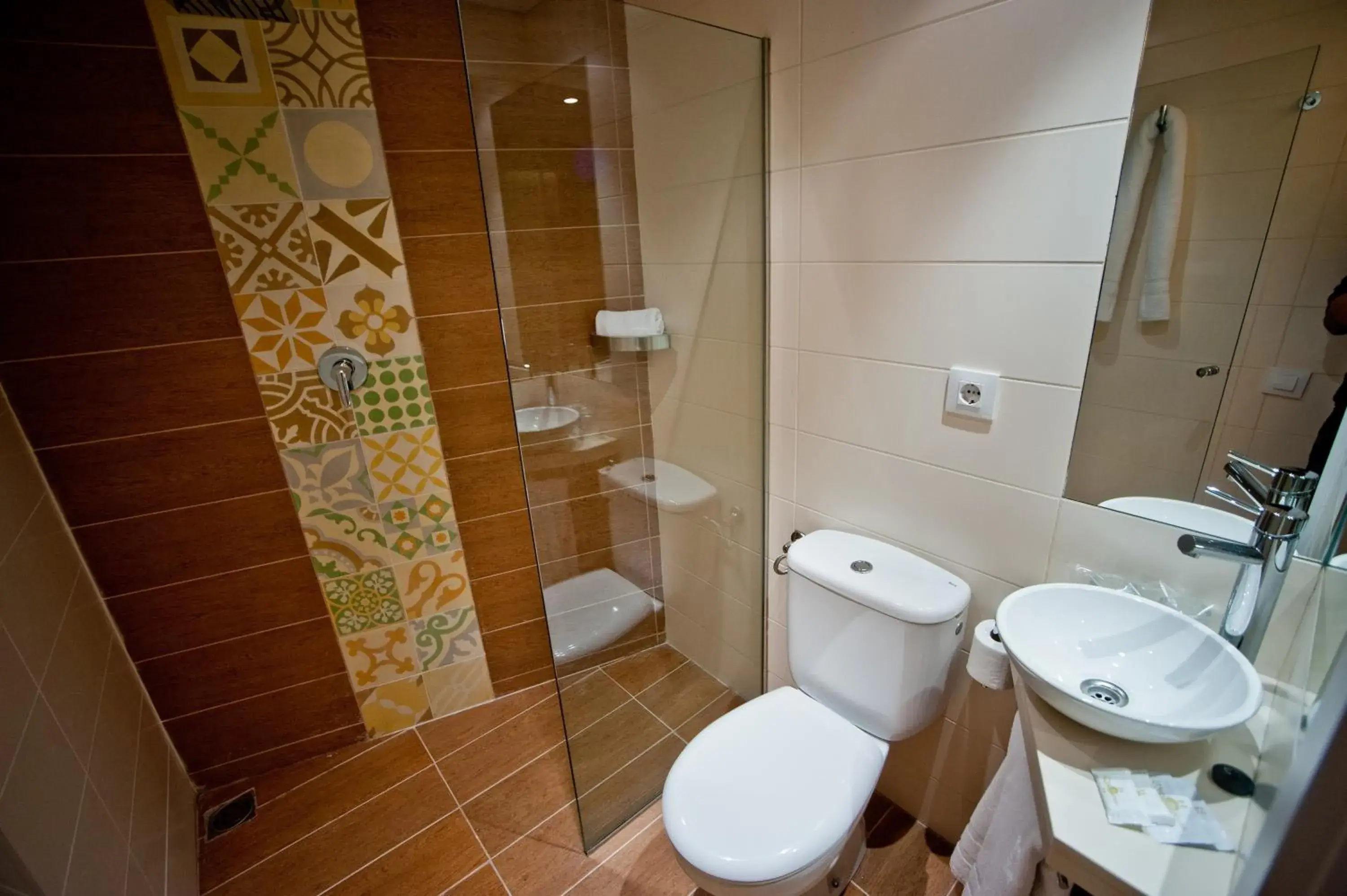 Bathroom in Hostal Marenostrum