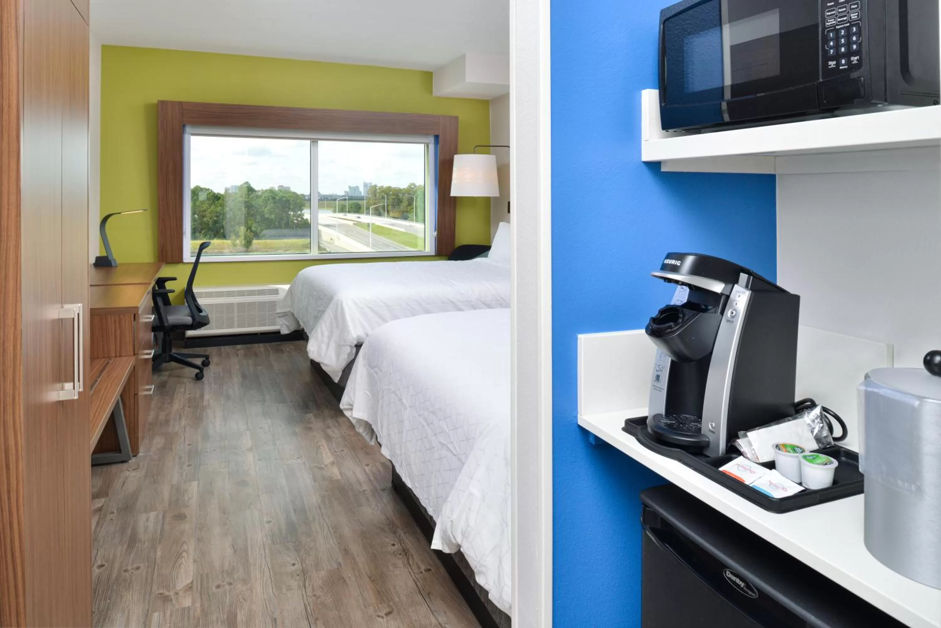 Bed in Holiday Inn Express Orlando - South Park by IHG