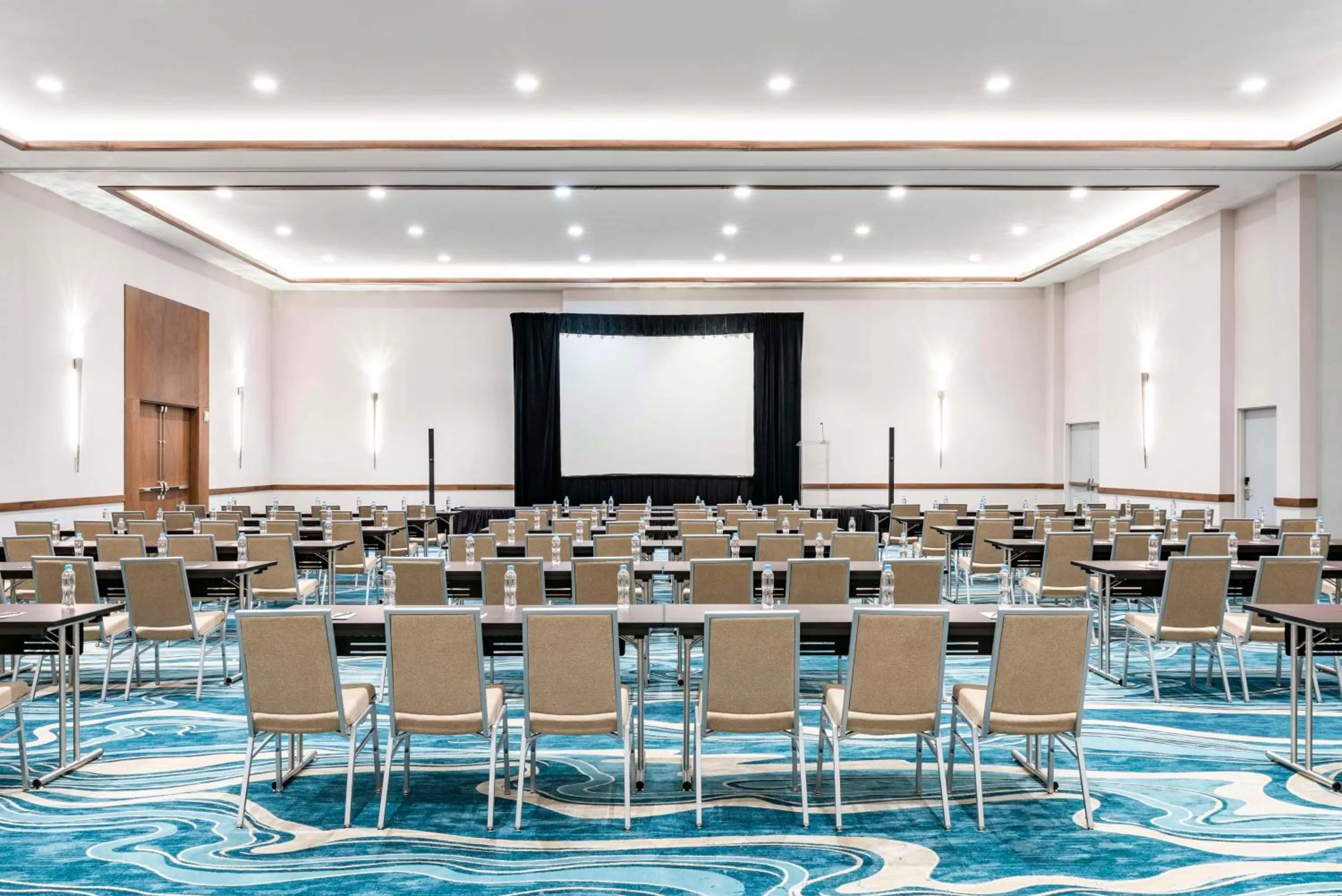 Meeting/conference room in Embassy Suites By Hilton Aruba Beach Resort