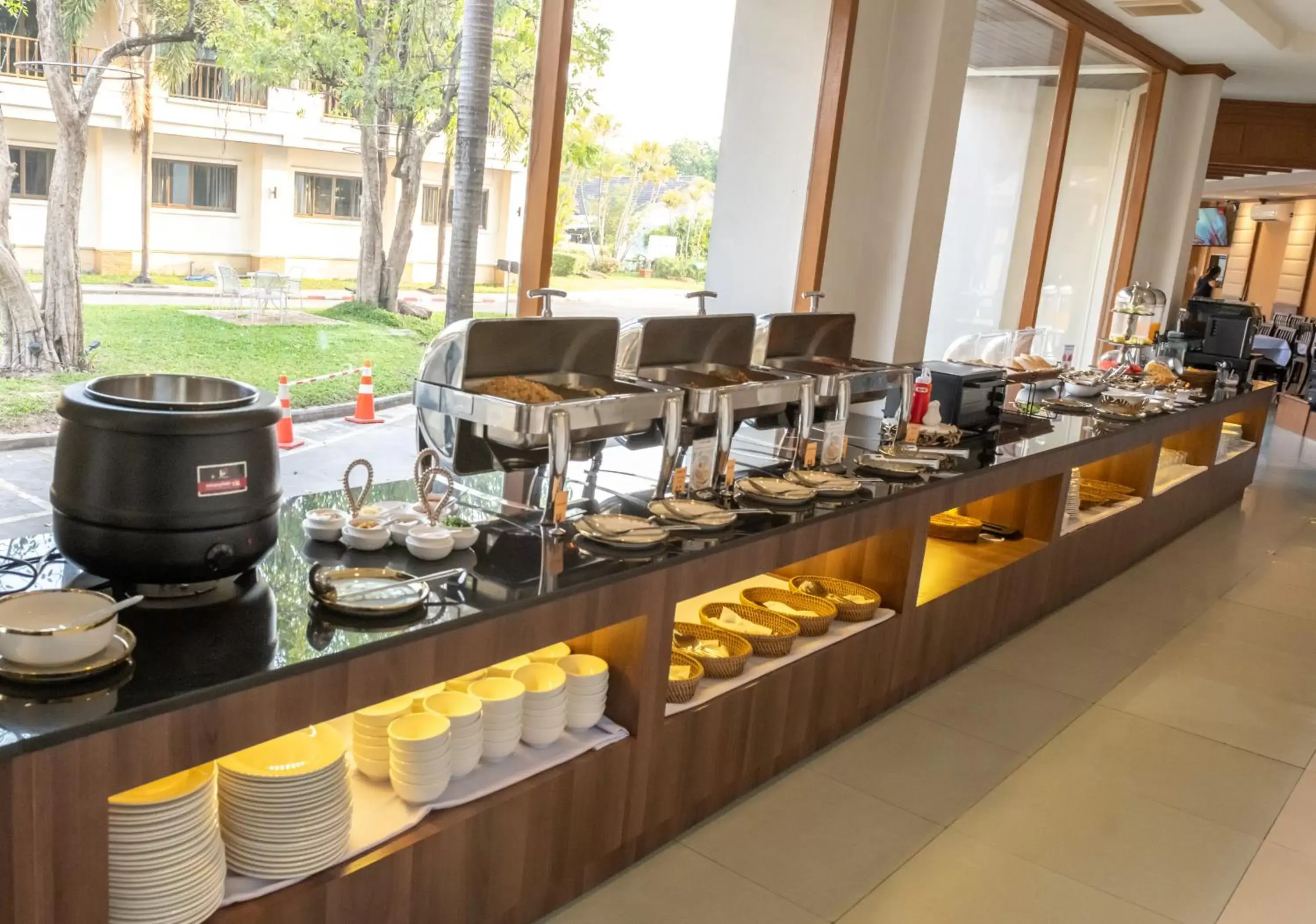 Buffet breakfast, Restaurant/Places to Eat in President Hotel Udonthani