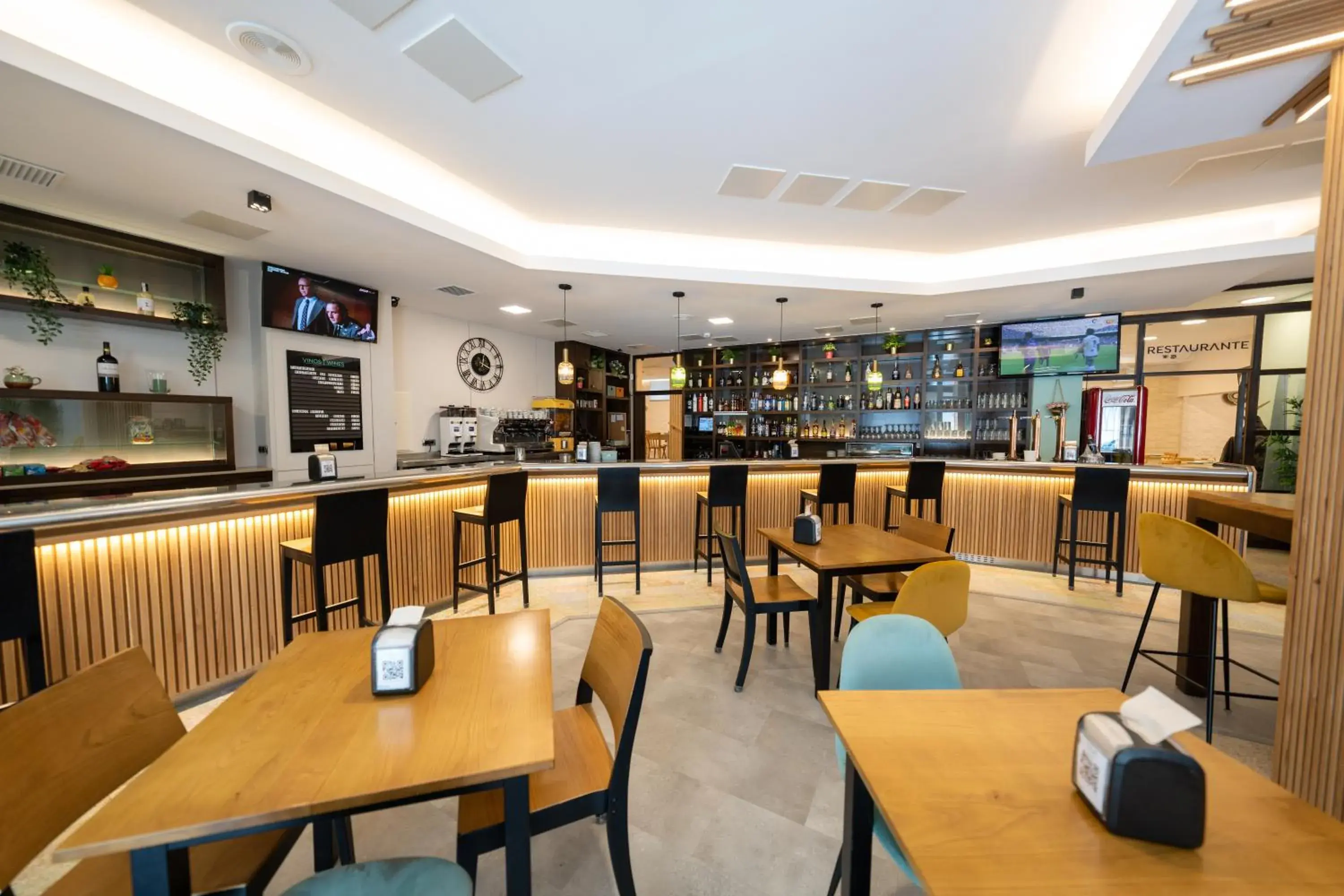 Restaurant/places to eat, Lounge/Bar in Hotel Oca Insua Costa da Morte