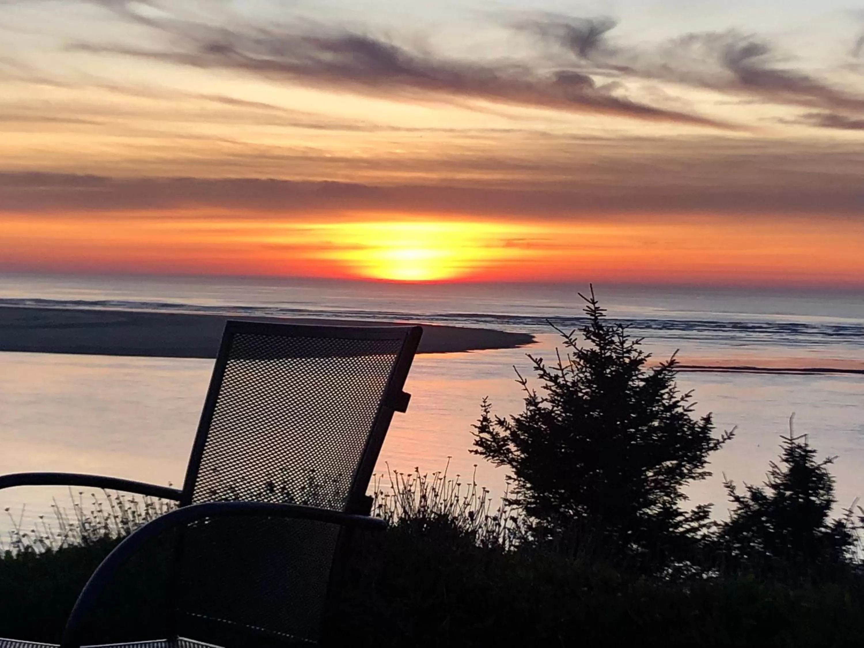 Sunset in Terimore Lodging by the Sea