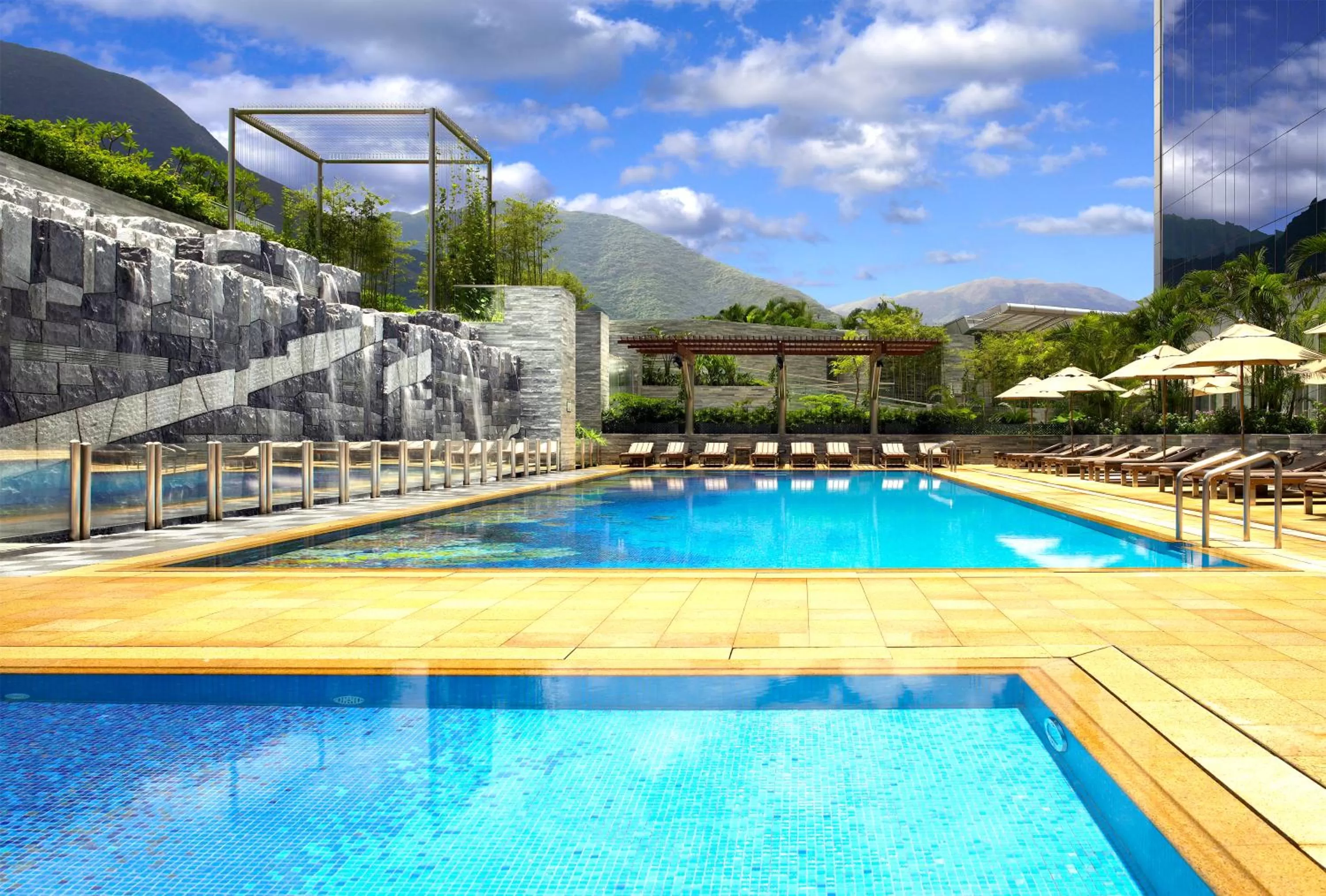 Swimming pool in Novotel Citygate Hong Kong