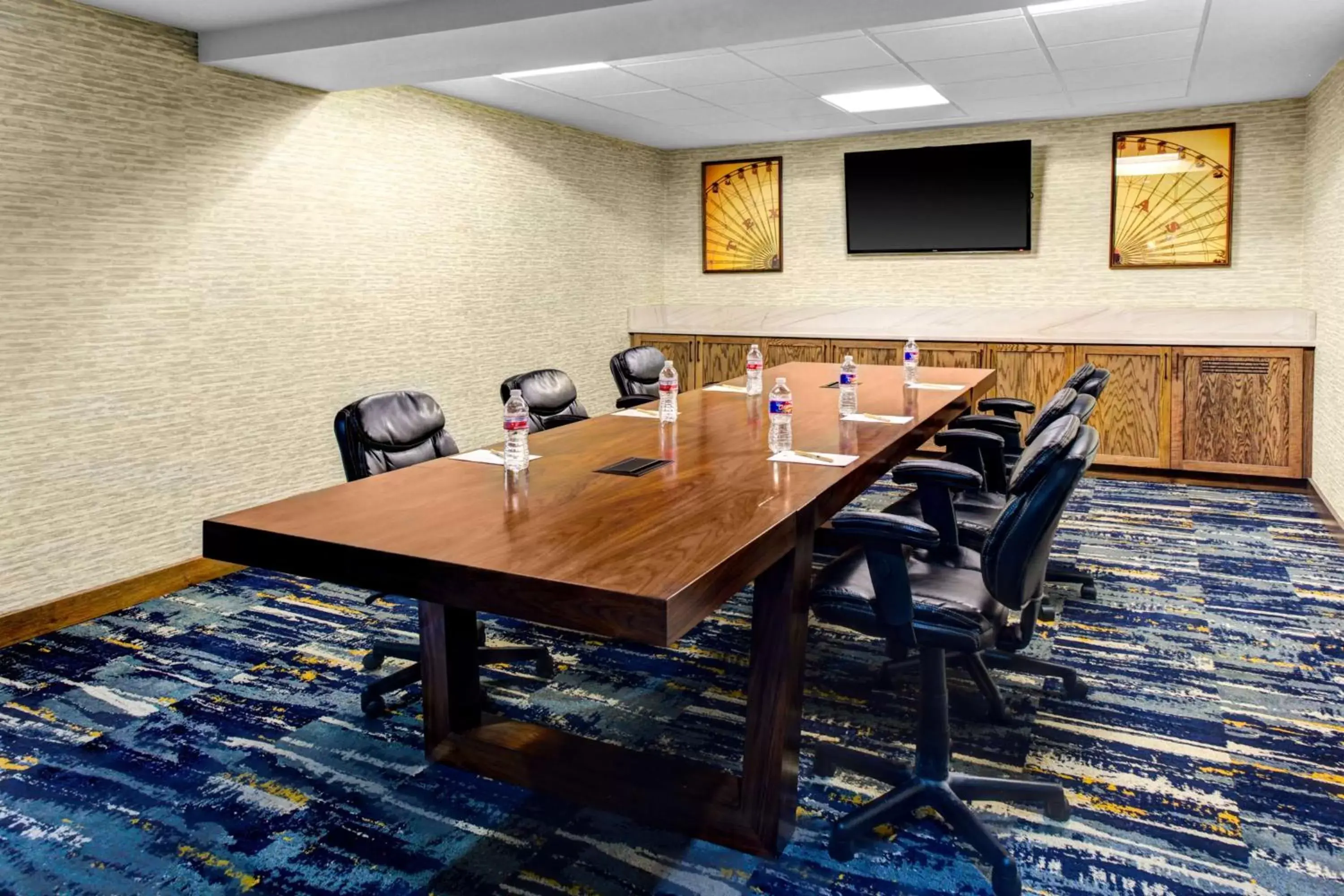Meeting/conference room in Doubletree by Hilton Arlington DFW South