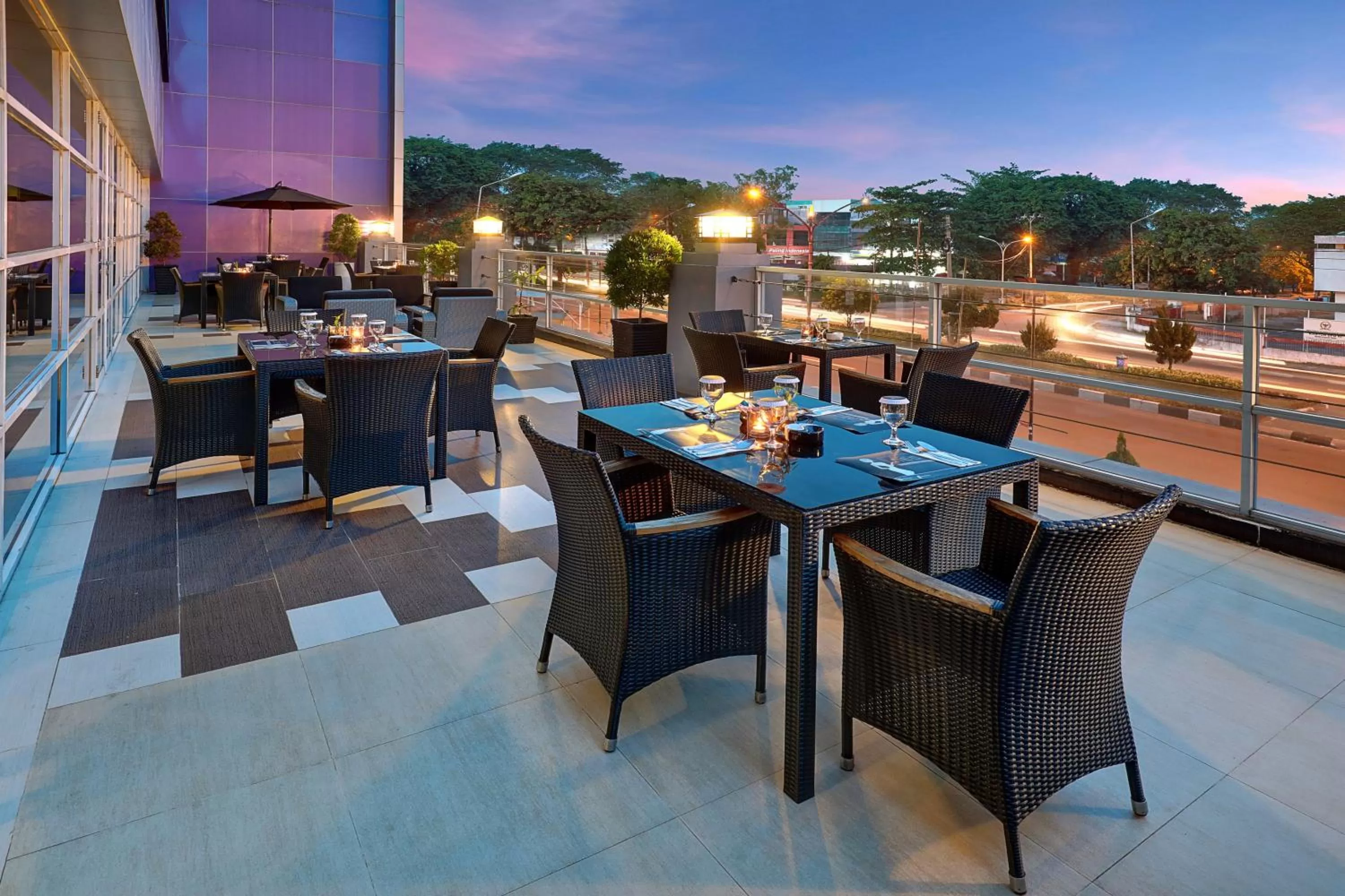 Restaurant/places to eat in Hotel Neo Palma Palangkaraya by ASTON