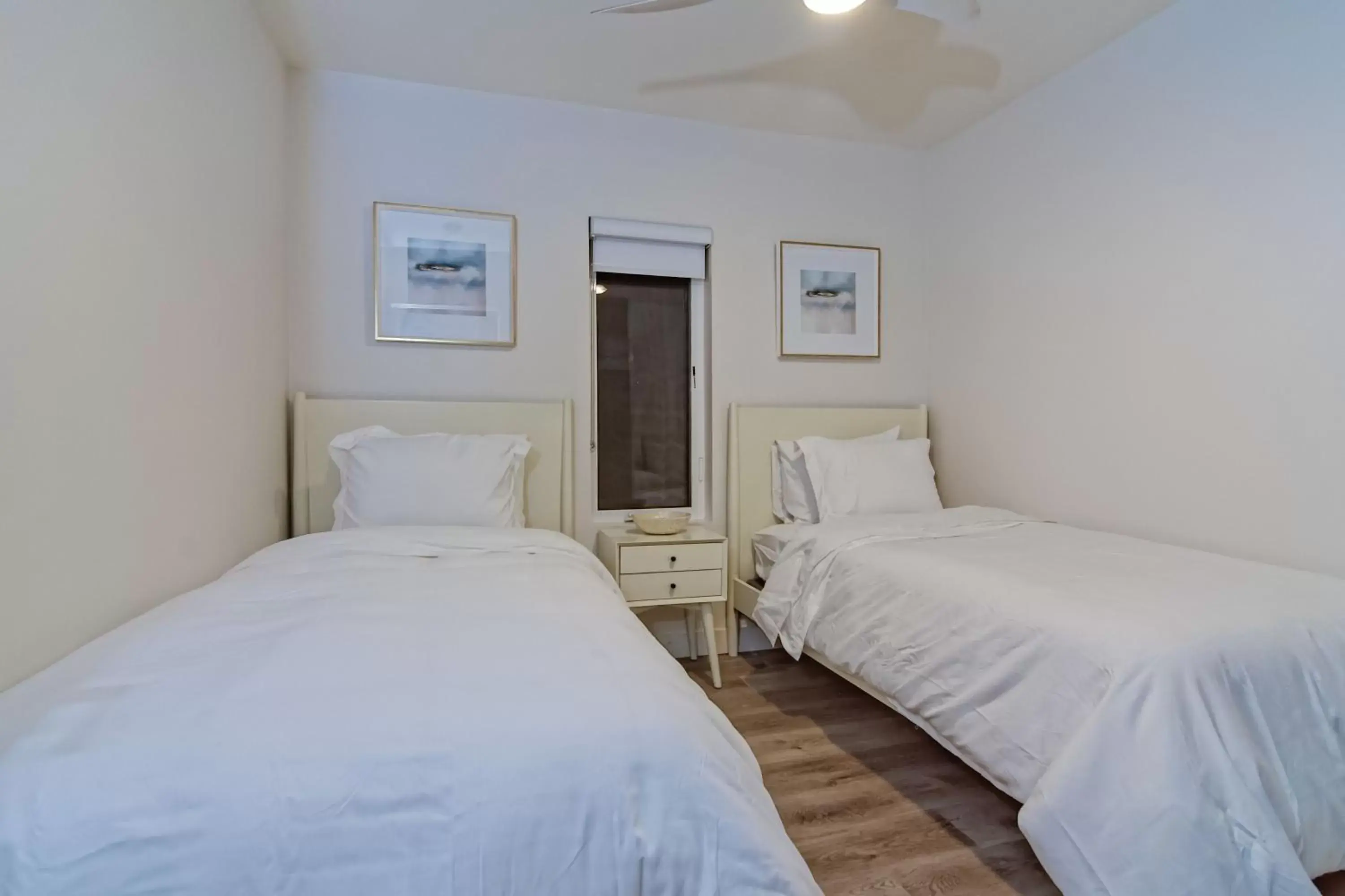 Photo of the whole room, Bed in Ocean Villas Beach Front