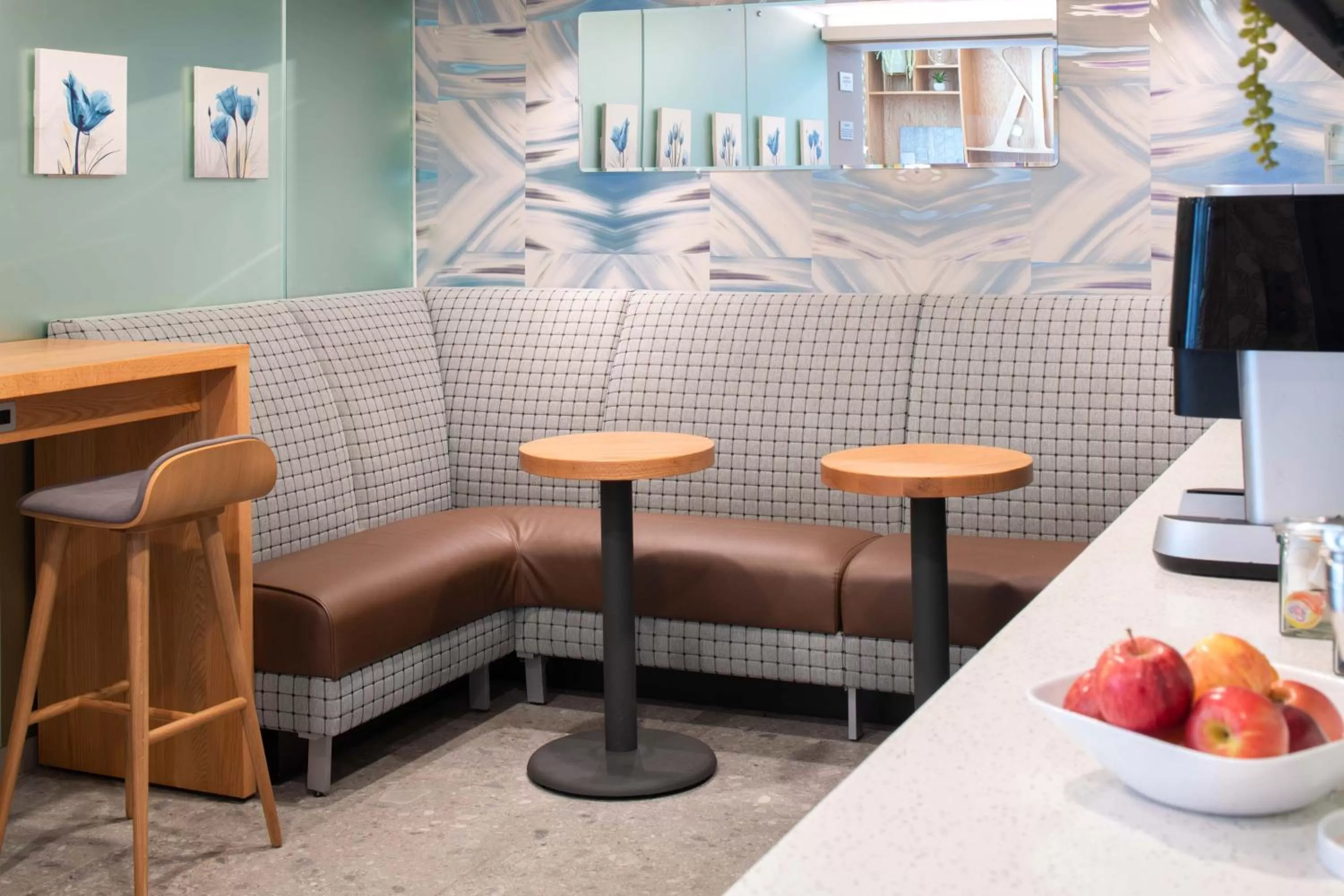 Seating area in Hotel Keen