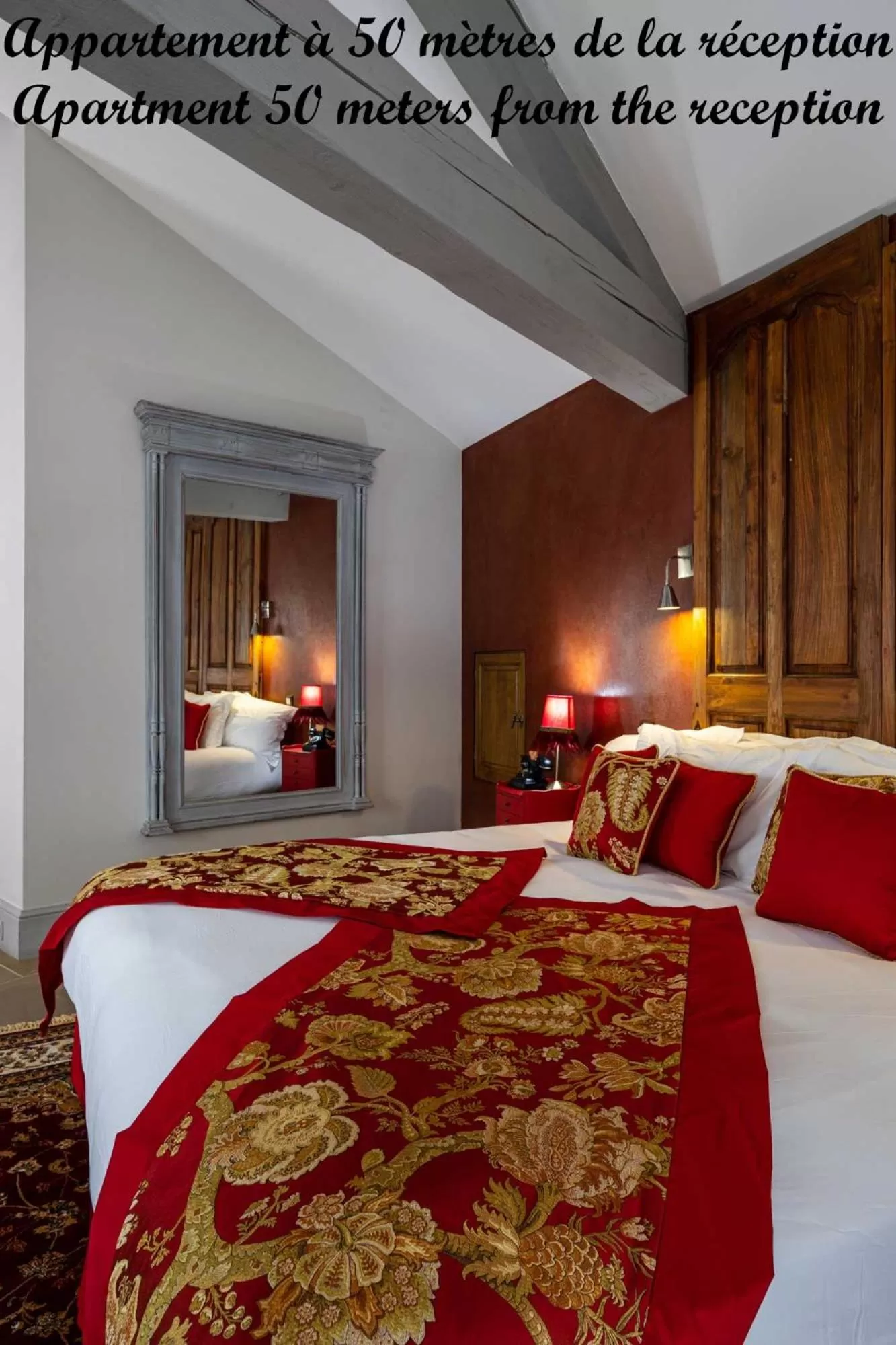 Bed in Le Clos Violette et Le 11 D'Aglaé - Hôtel de Charme Design de Luxe