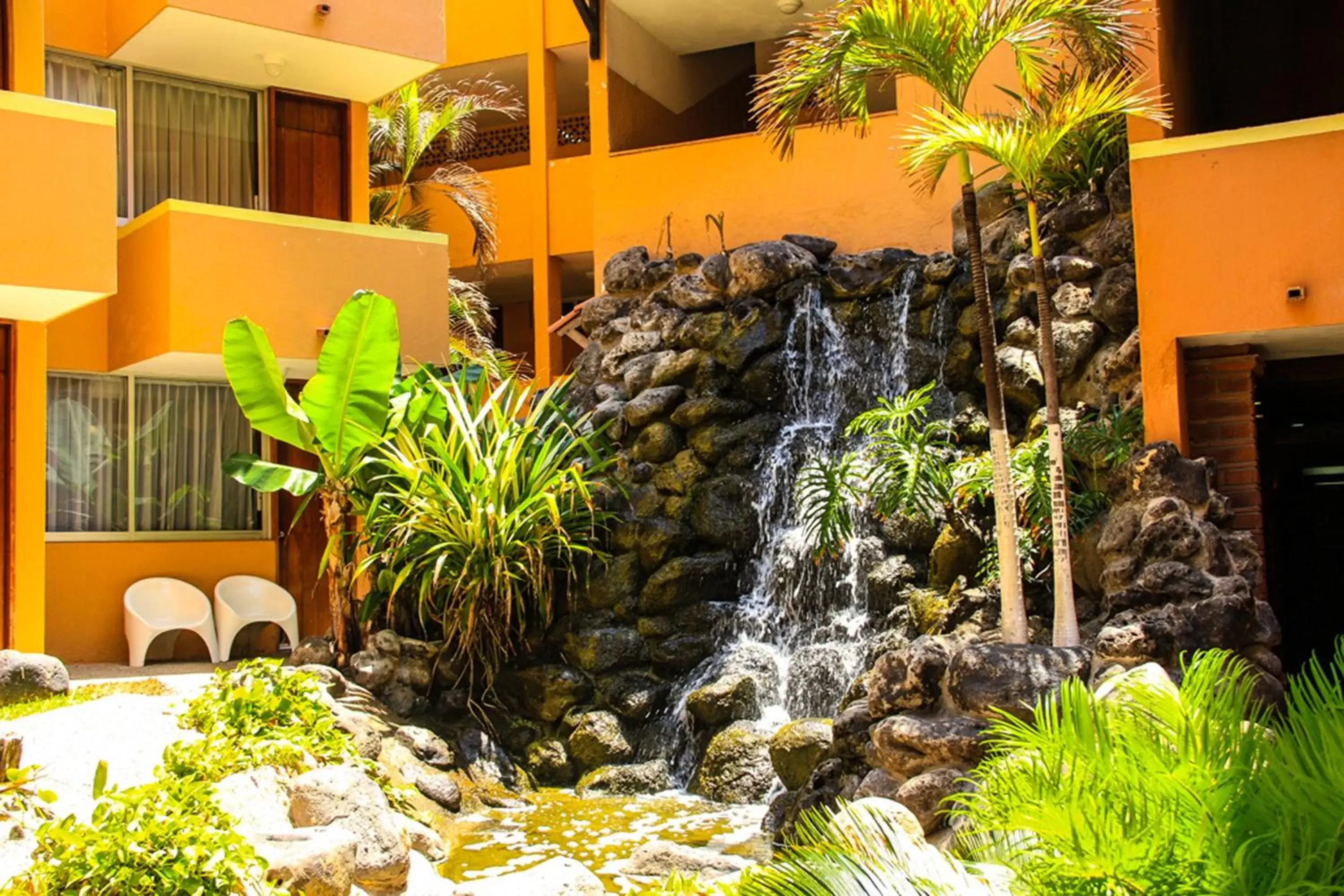 Garden in Costa de Oro Beach Hotel