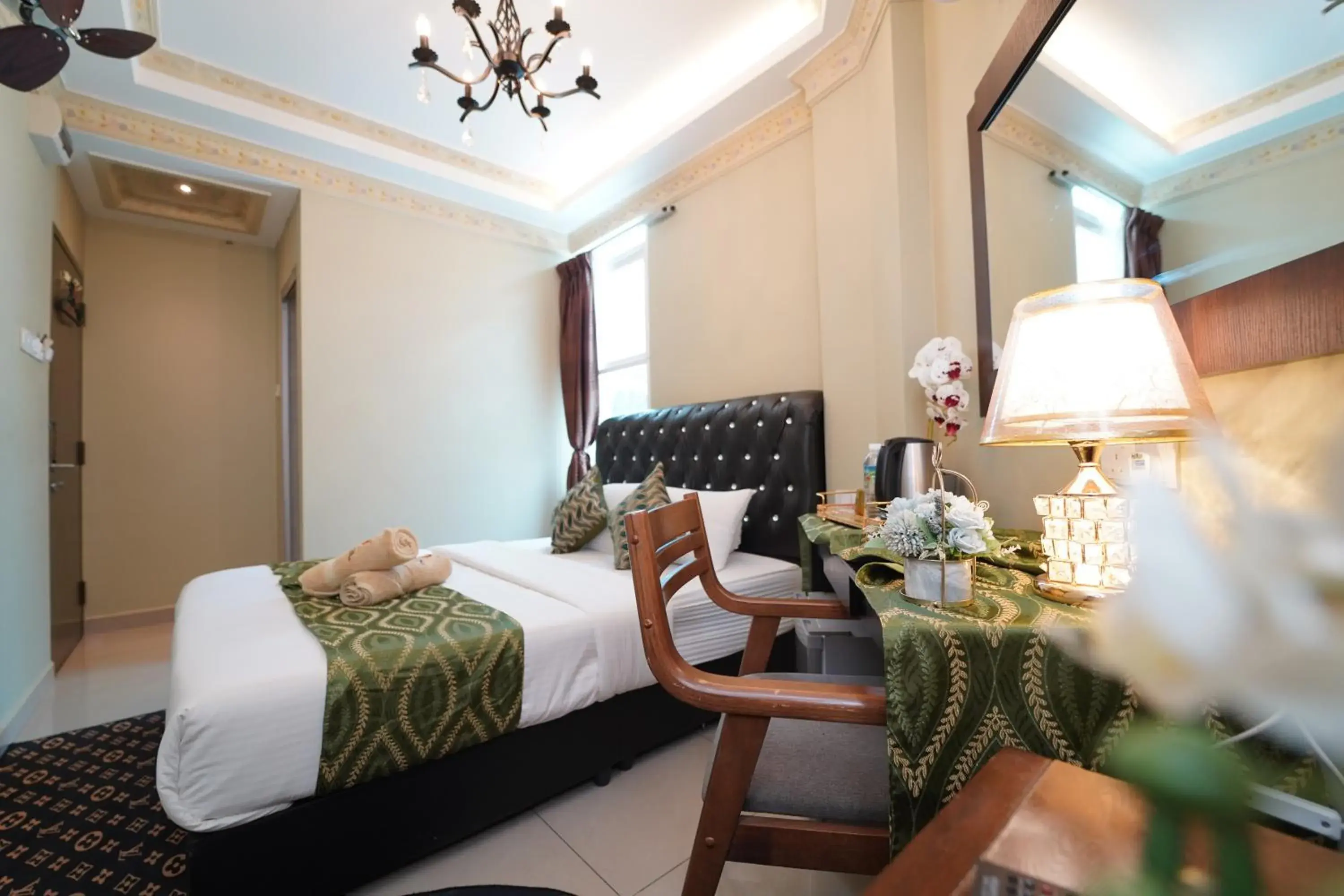 Superior Queen Room in Ghazrin's Classic Superior Queen Room in Ghazrin's Classic