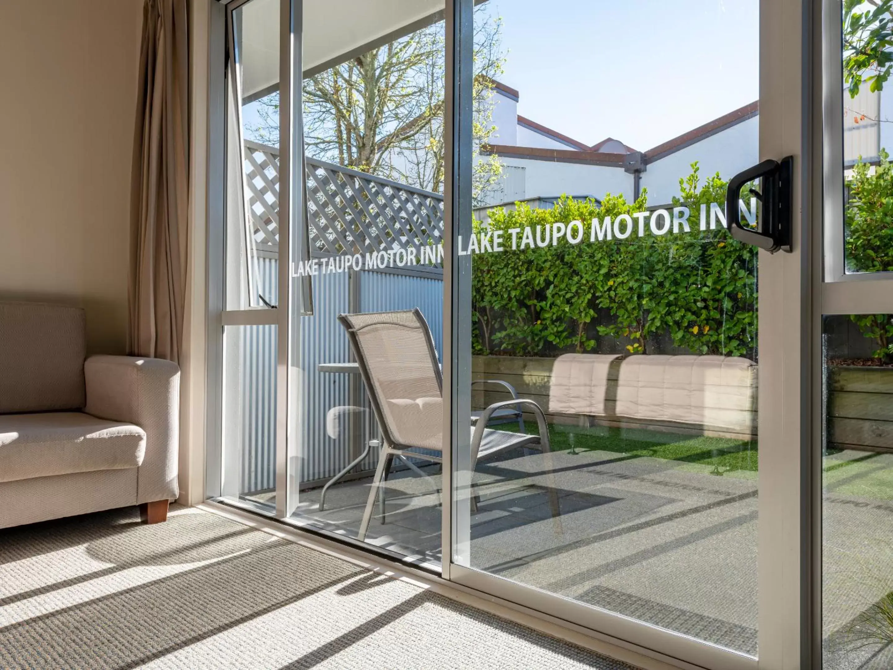 Patio in Lake Taupo Motor Inn